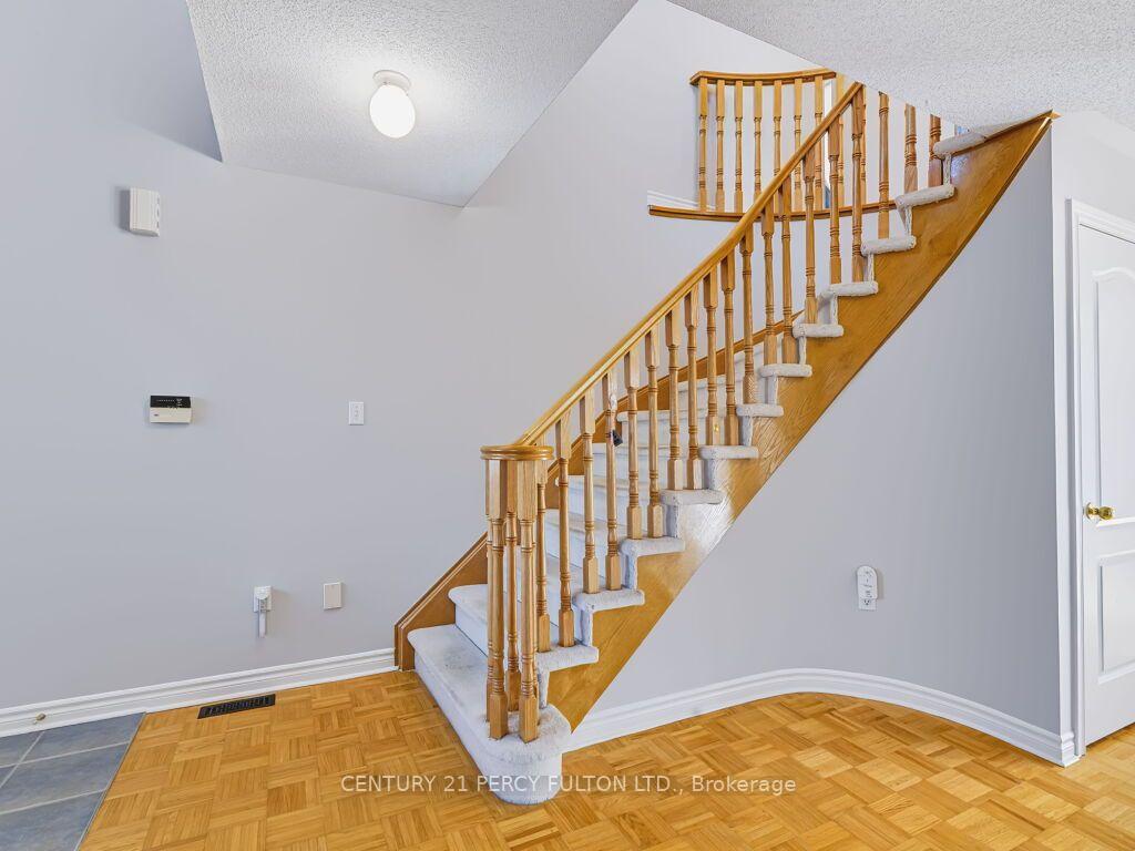 Photo 15 of 53 Elmrill Road, Markham, Berczy — HOMEH