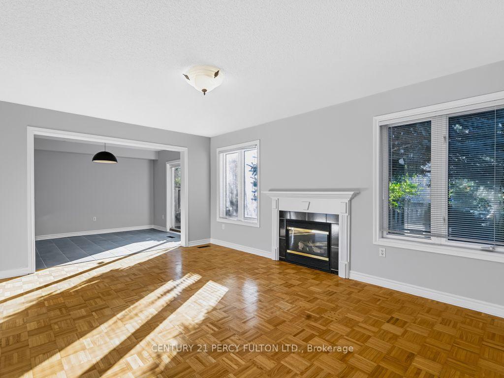 Photo 16 of 53 Elmrill Road, Markham, Berczy — HOMEH