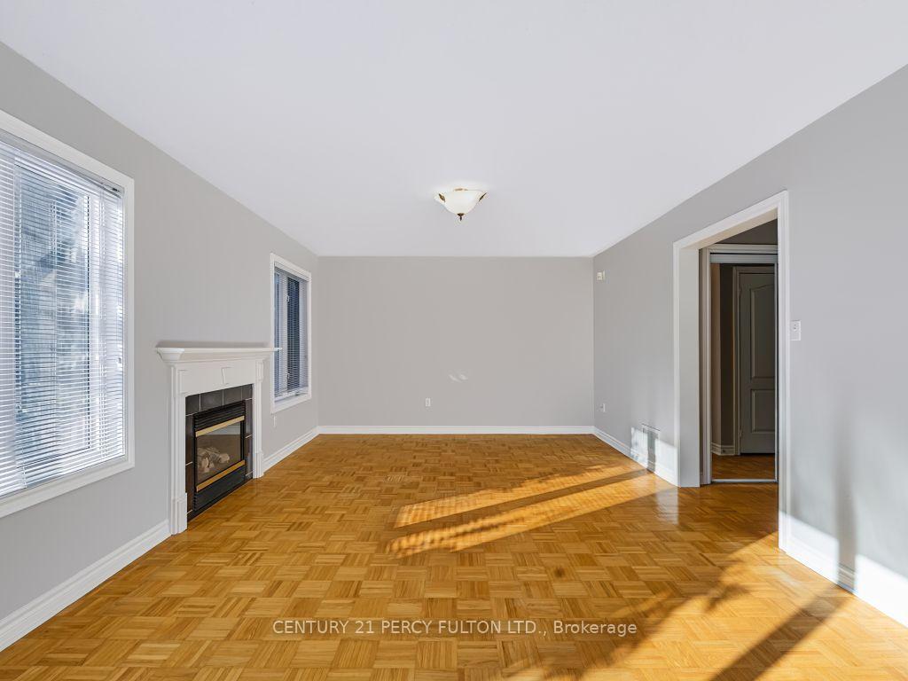 Photo 17 of 53 Elmrill Road, Markham, Berczy — HOMEH