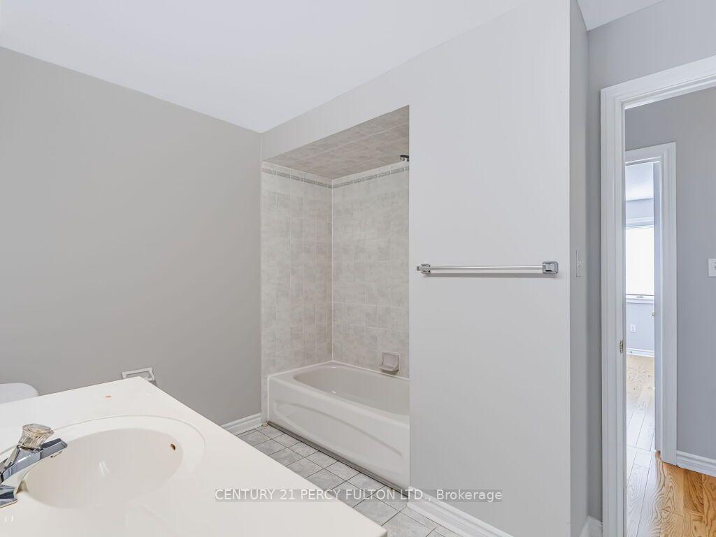 Photo 37 of 53 Elmrill Road, Markham, Berczy — HOMEH