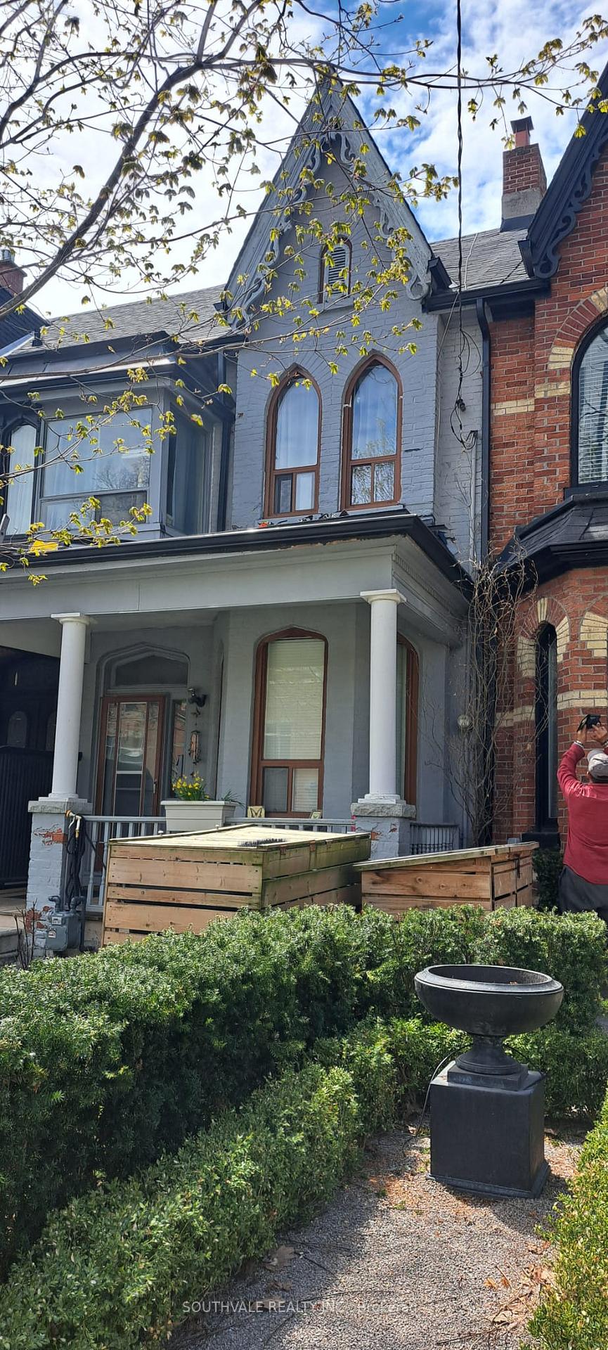 Photo of 324 Berkeley Street