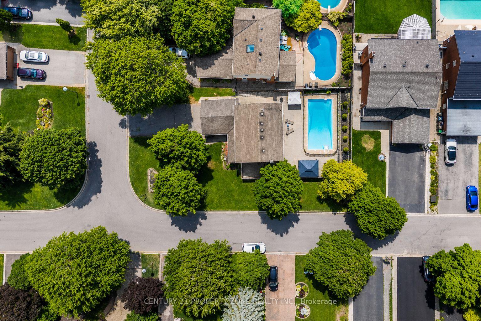 Photo 37 of 27 Madrid Crescent N, Brampton, Central Park — HOMEH