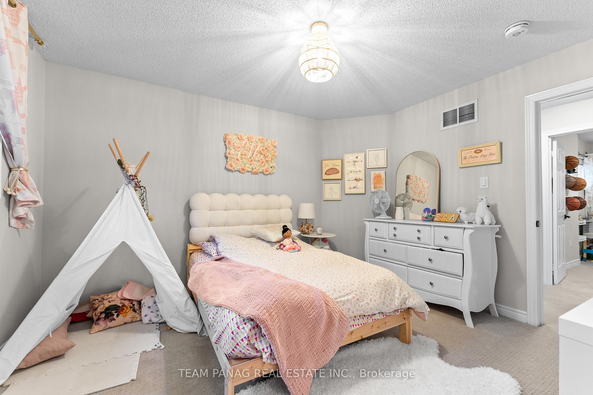 Photo 22 of 23 Sea Lion Road, Brampton, Madoc — HOMEH