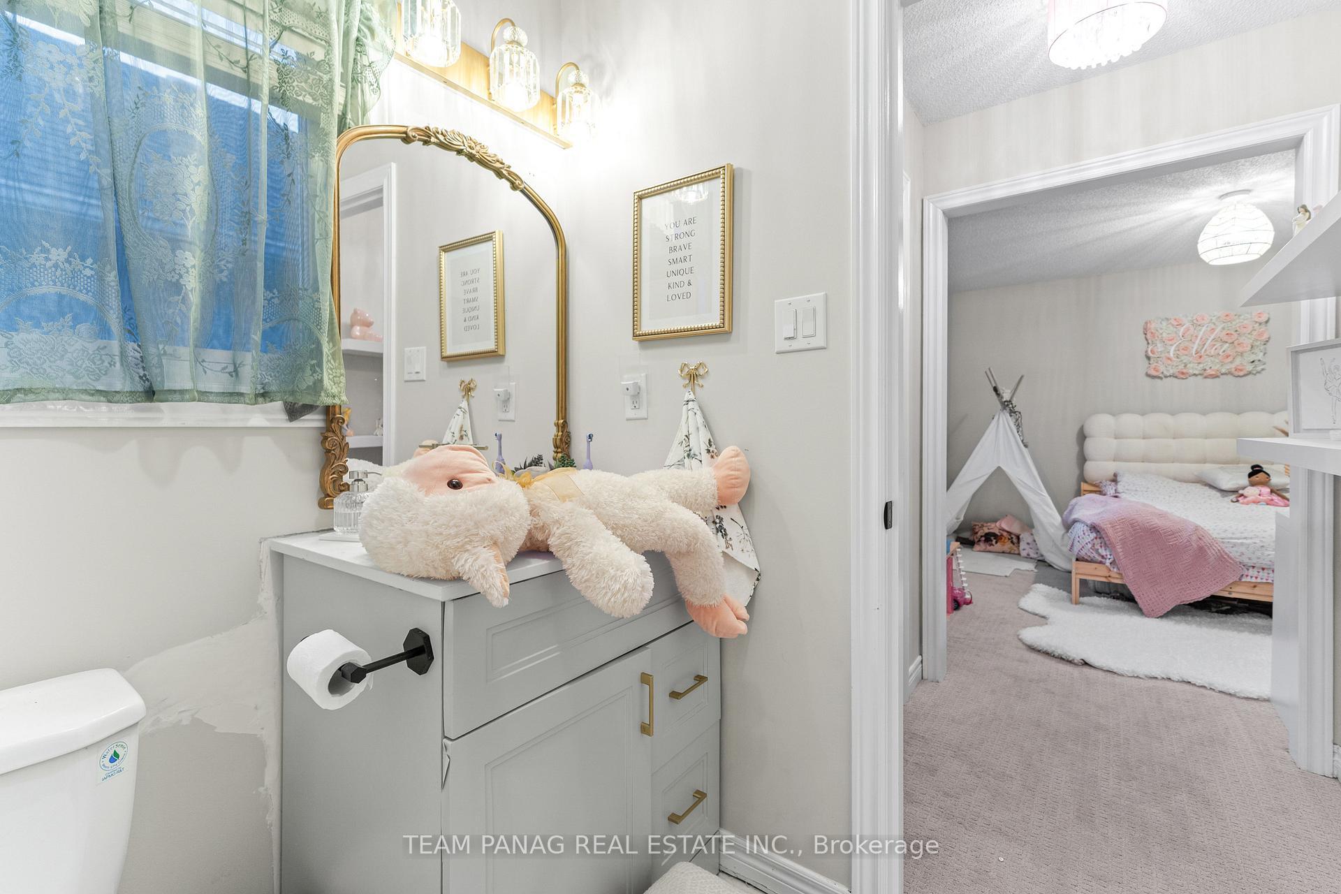 Photo 25 of 23 Sea Lion Road, Brampton, Madoc — HOMEH