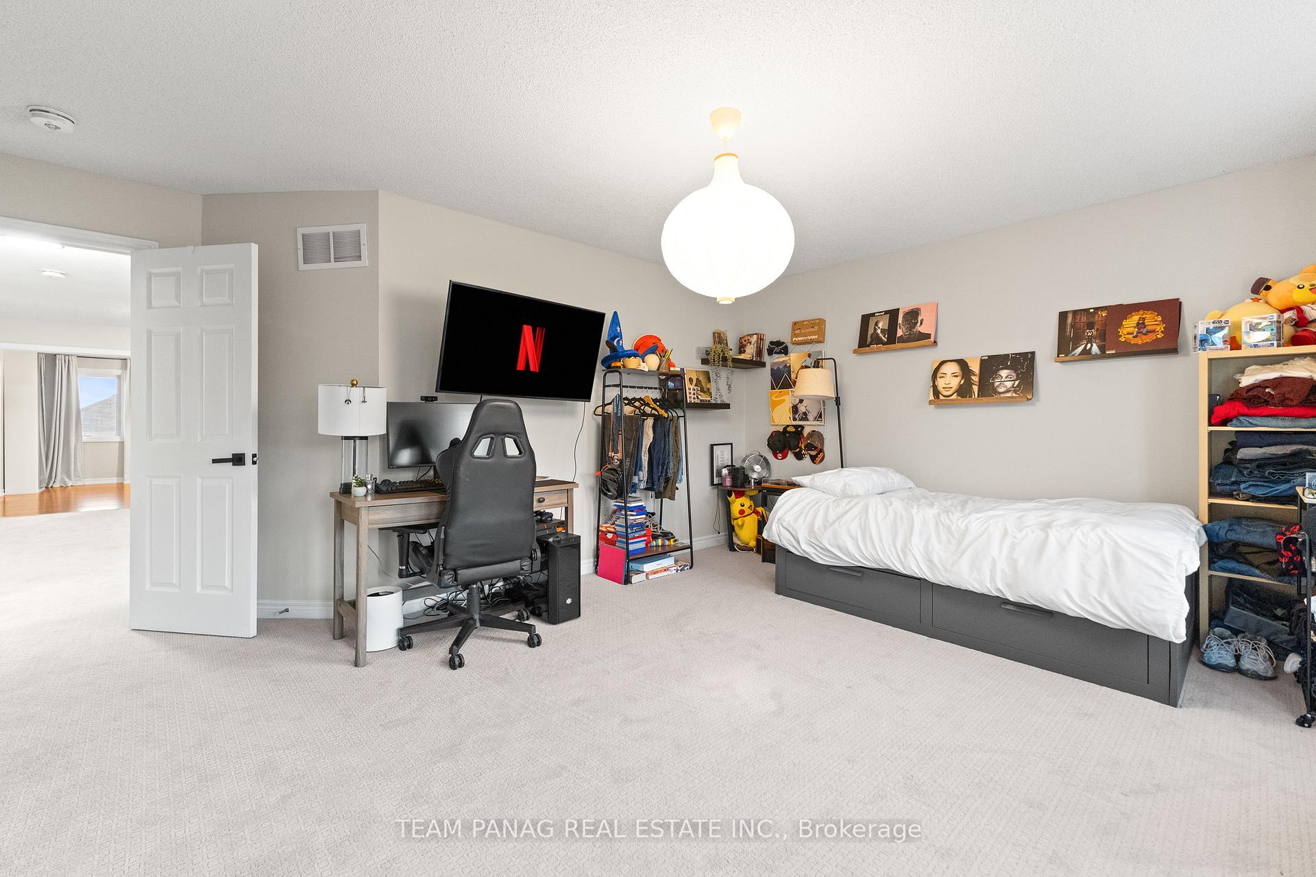 Photo 29 of 23 Sea Lion Road, Brampton, Madoc — HOMEH