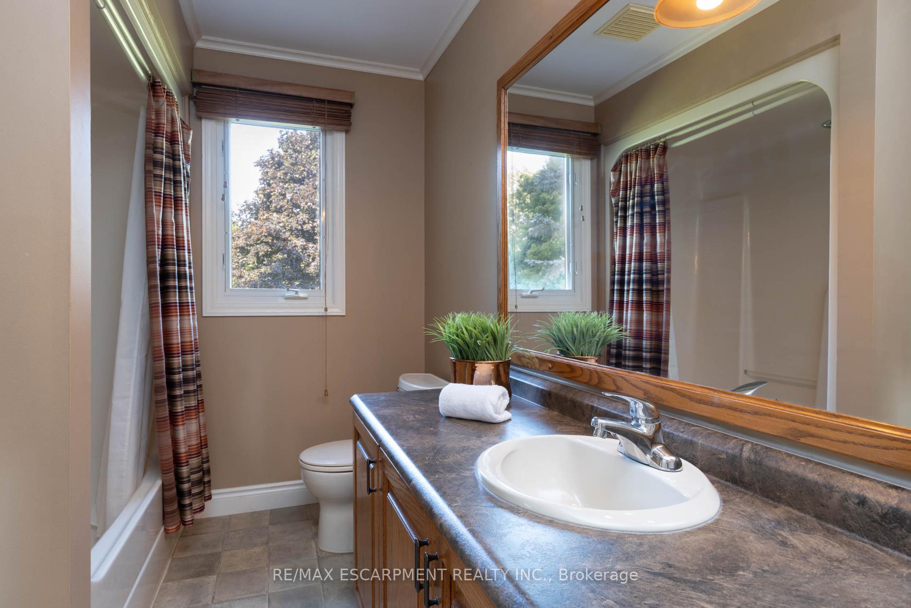Photo 29 of 1416 Progreston Road, Hamilton, Carlisle — HOMEH