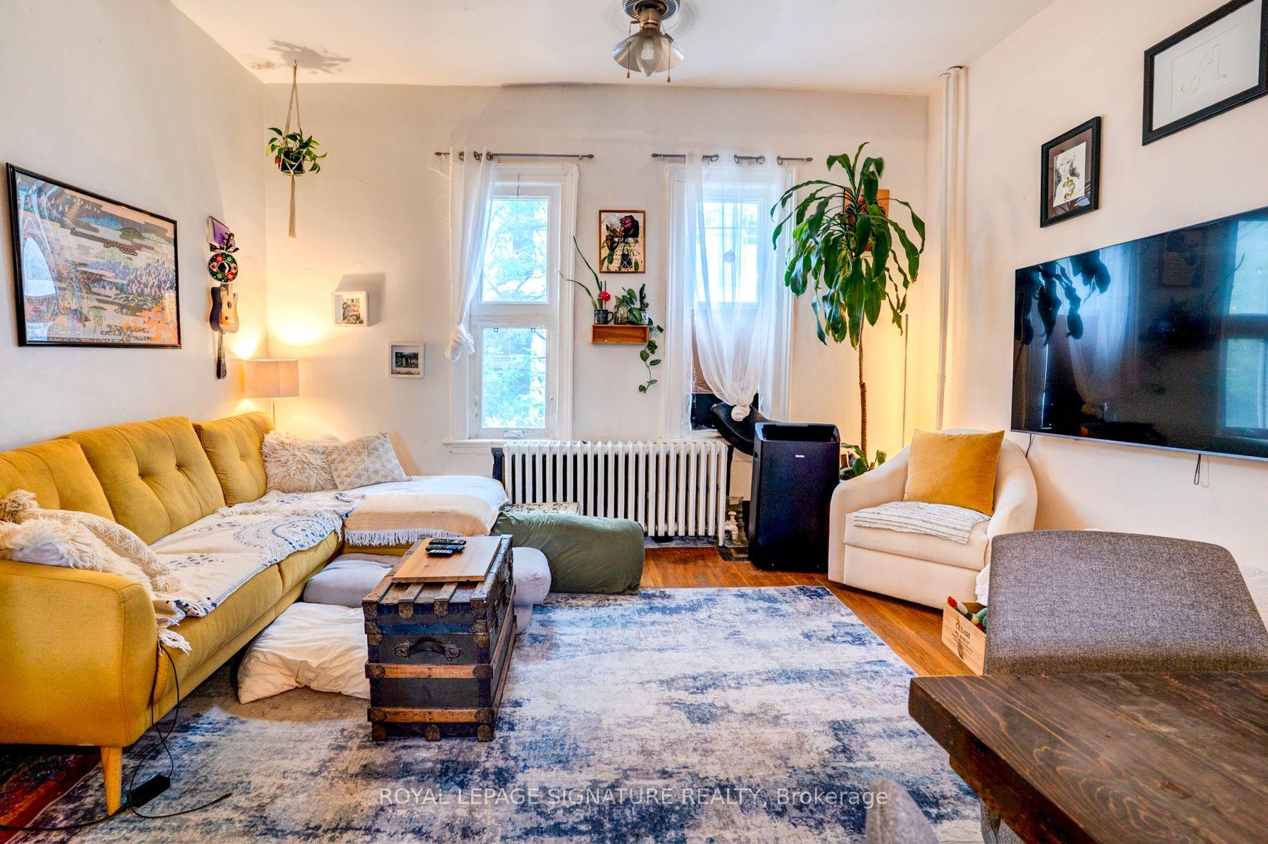 Photo 1 of 930 King Street W, Toronto, Niagara — HOMEH