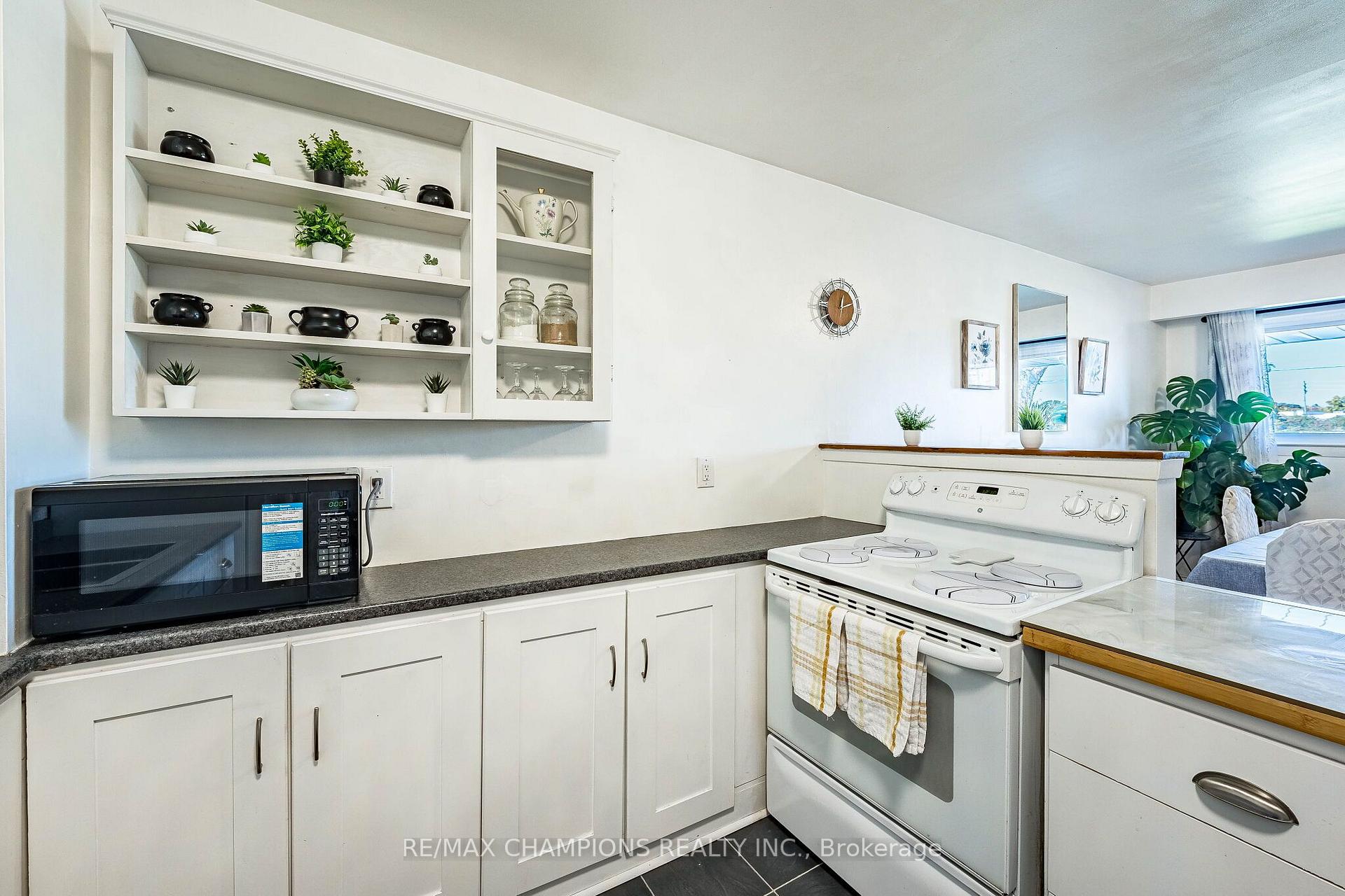 Photo 11 of Unit 17, 925 Bayly Street, Pickering, West Shore — HOMEH