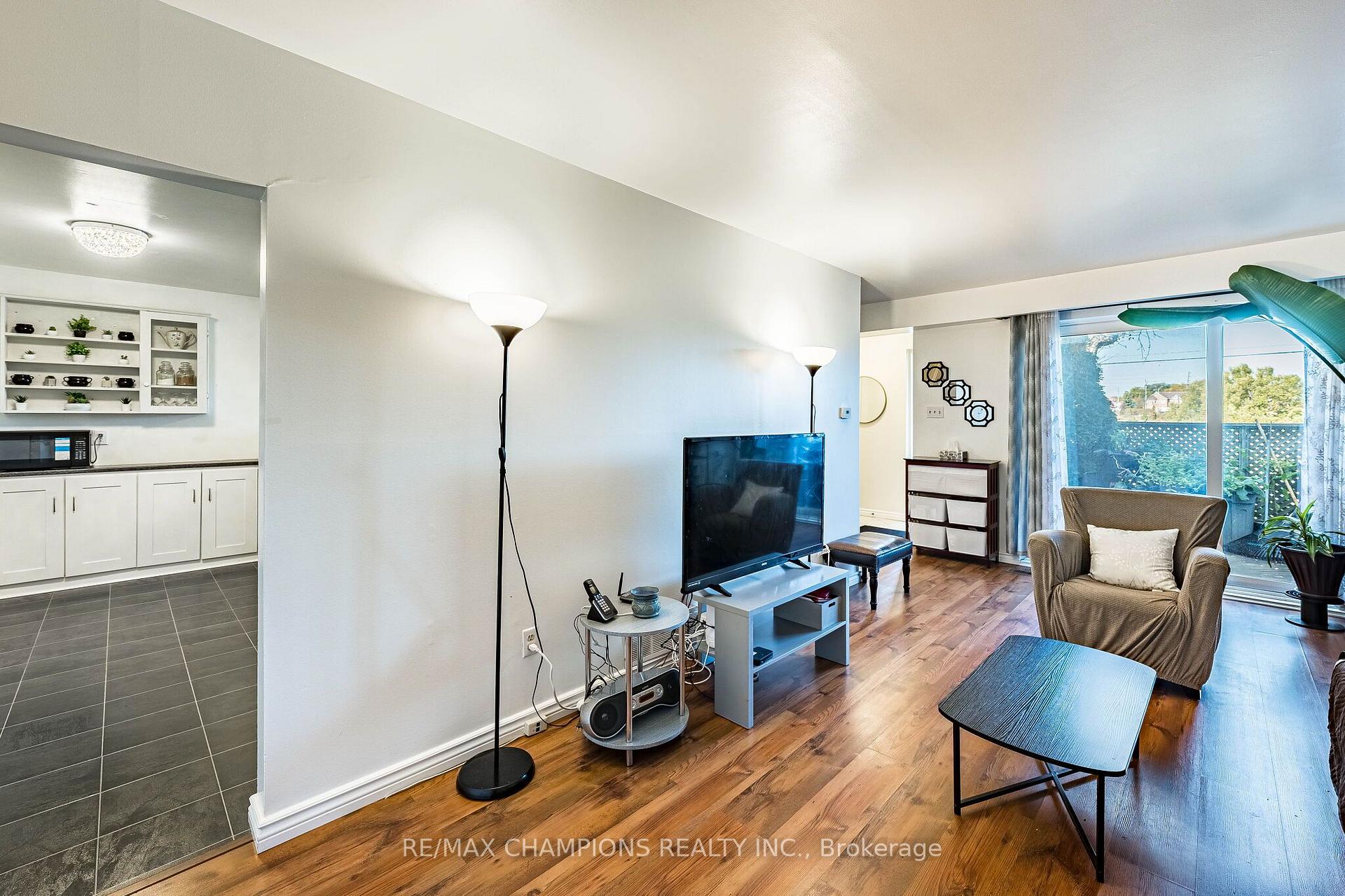 Photo 15 of Unit 17, 925 Bayly Street, Pickering, West Shore — HOMEH