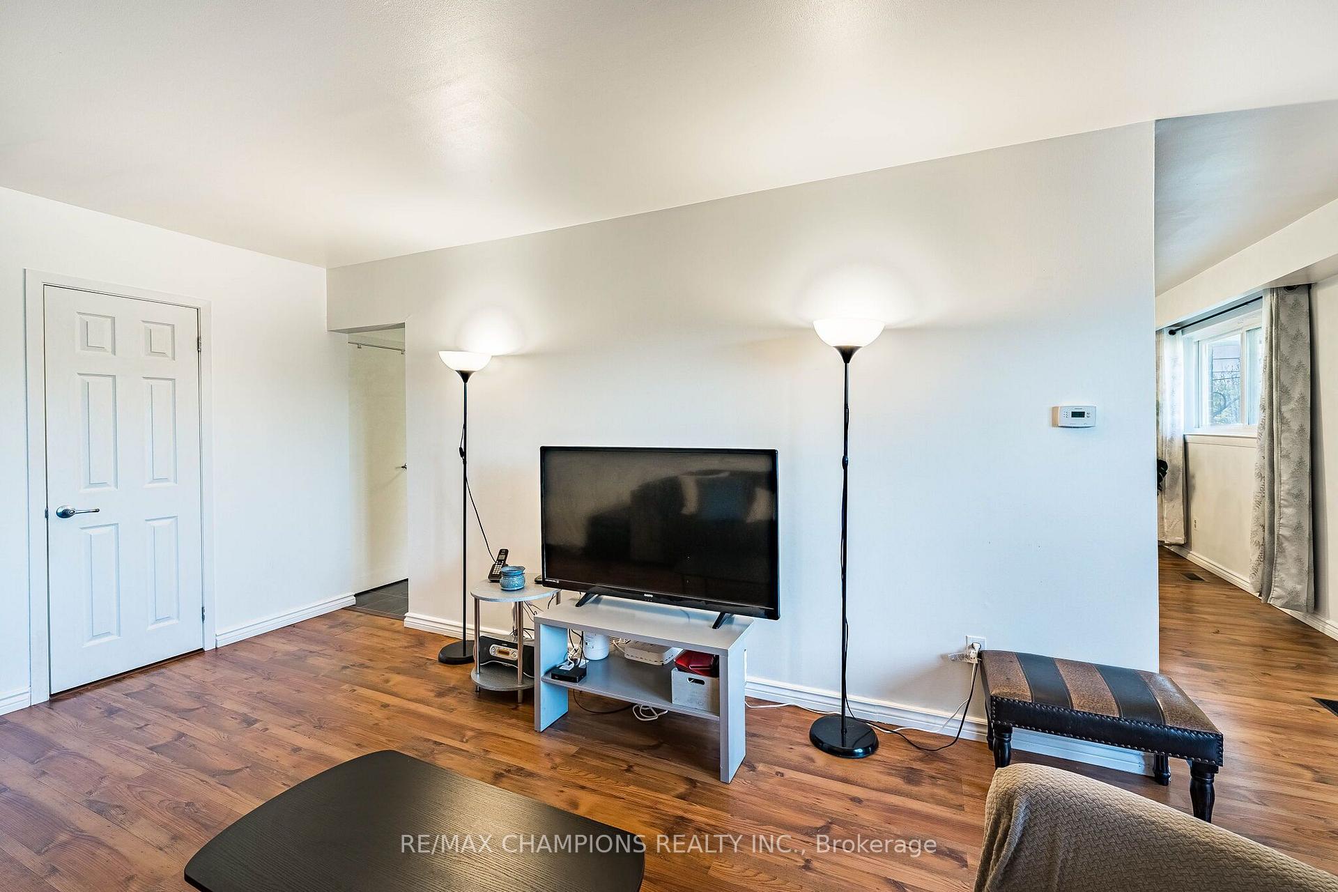 Photo 16 of Unit 17, 925 Bayly Street, Pickering, West Shore — HOMEH