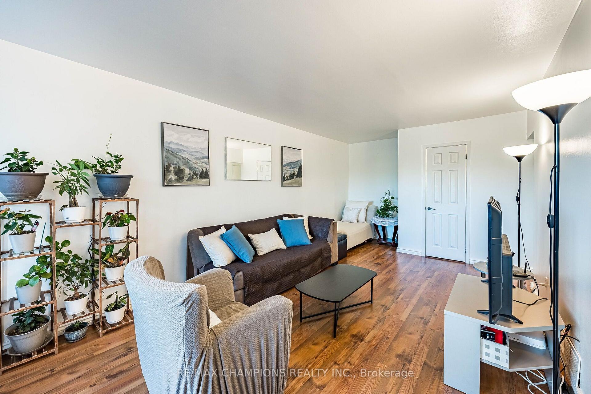 Photo 17 of Unit 17, 925 Bayly Street, Pickering, West Shore — HOMEH