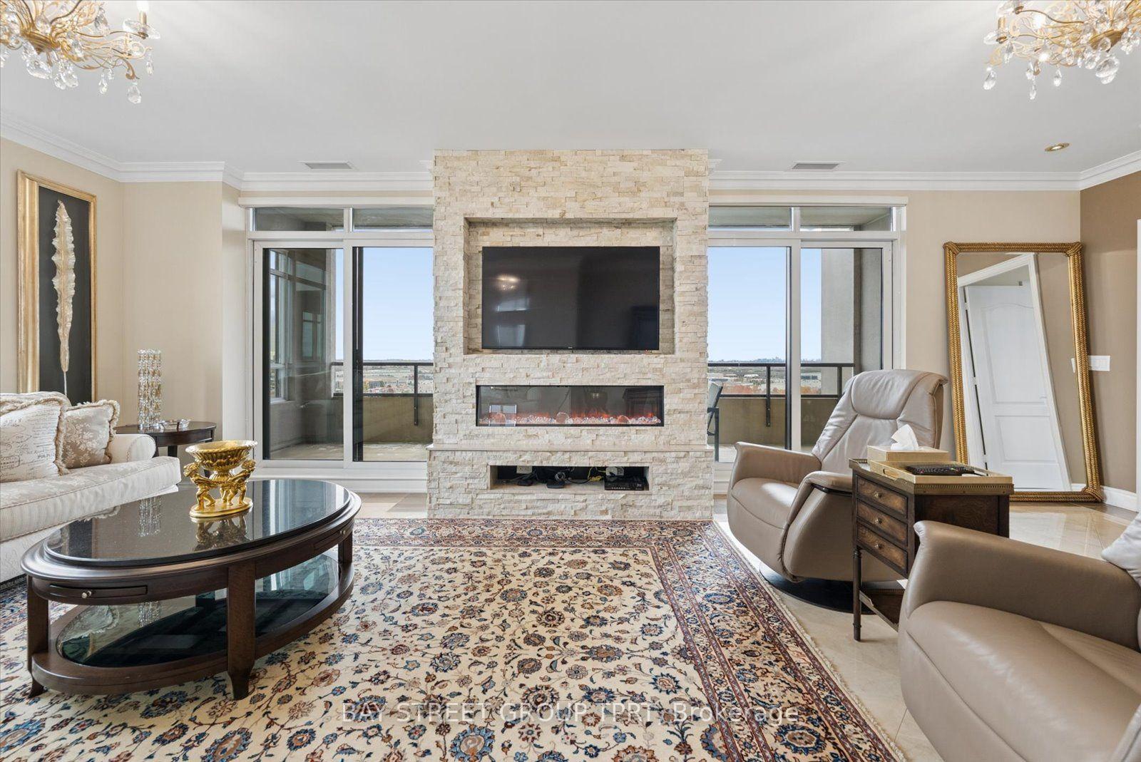 Photo 11 of Unit 1605, 9255 Jane Street, Vaughan, Maple — HOMEH