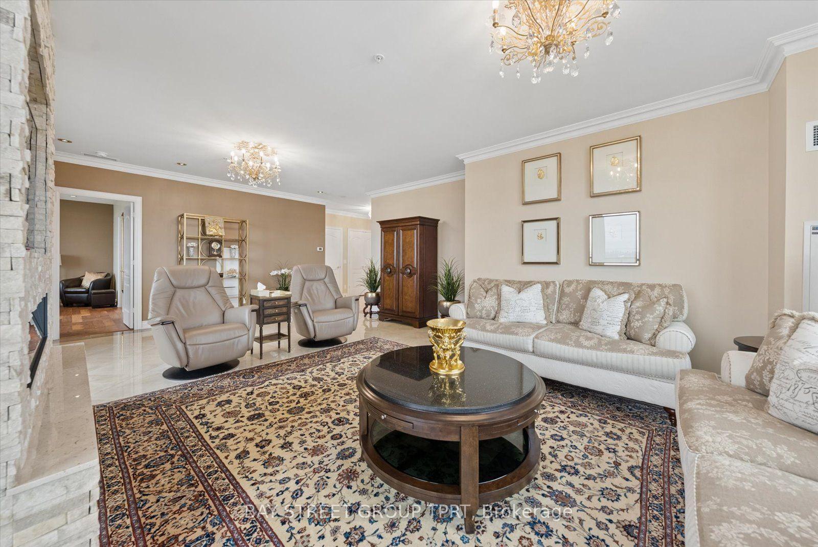 Photo 13 of Unit 1605, 9255 Jane Street, Vaughan, Maple — HOMEH