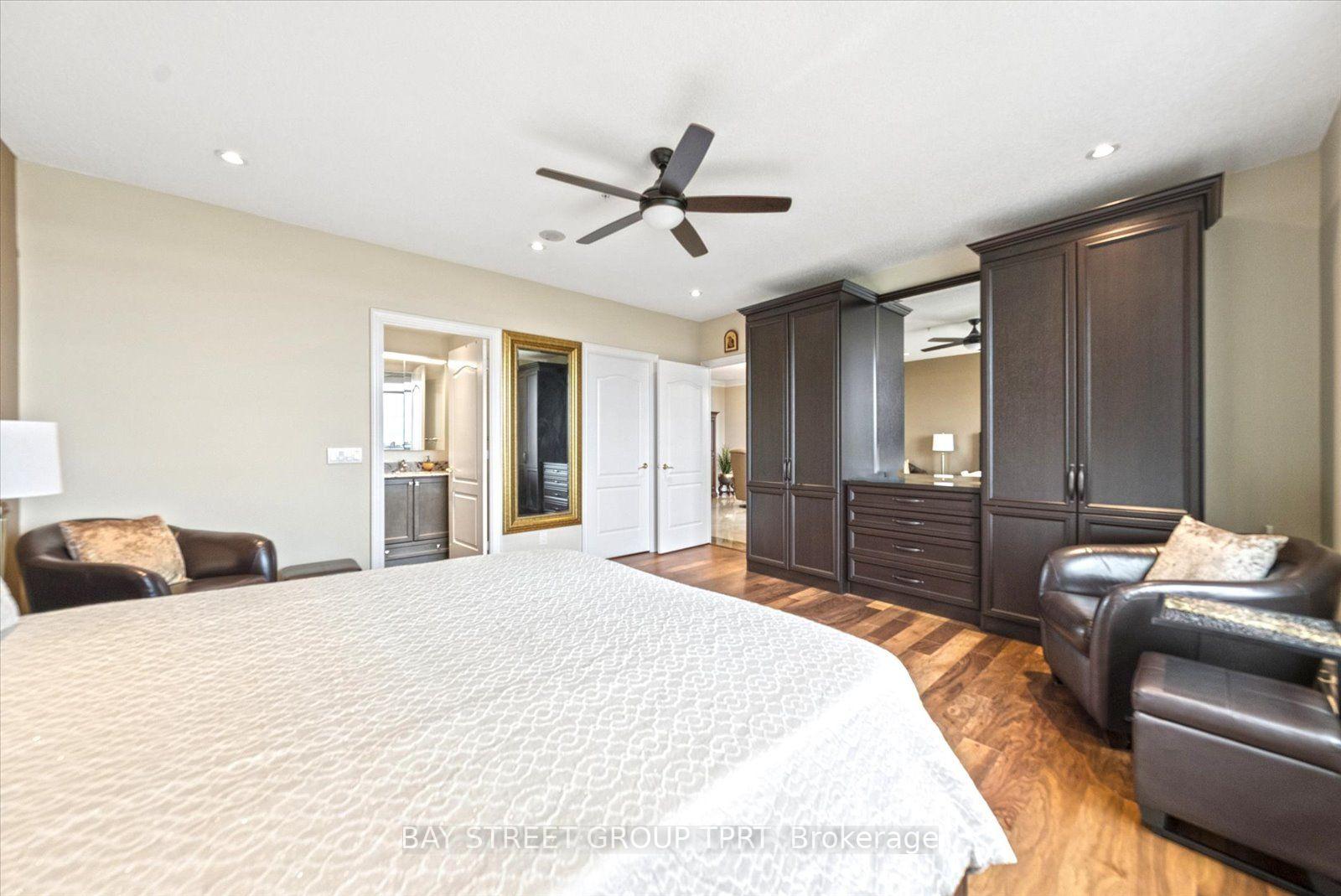 Photo 31 of Unit 1605, 9255 Jane Street, Vaughan, Maple — HOMEH