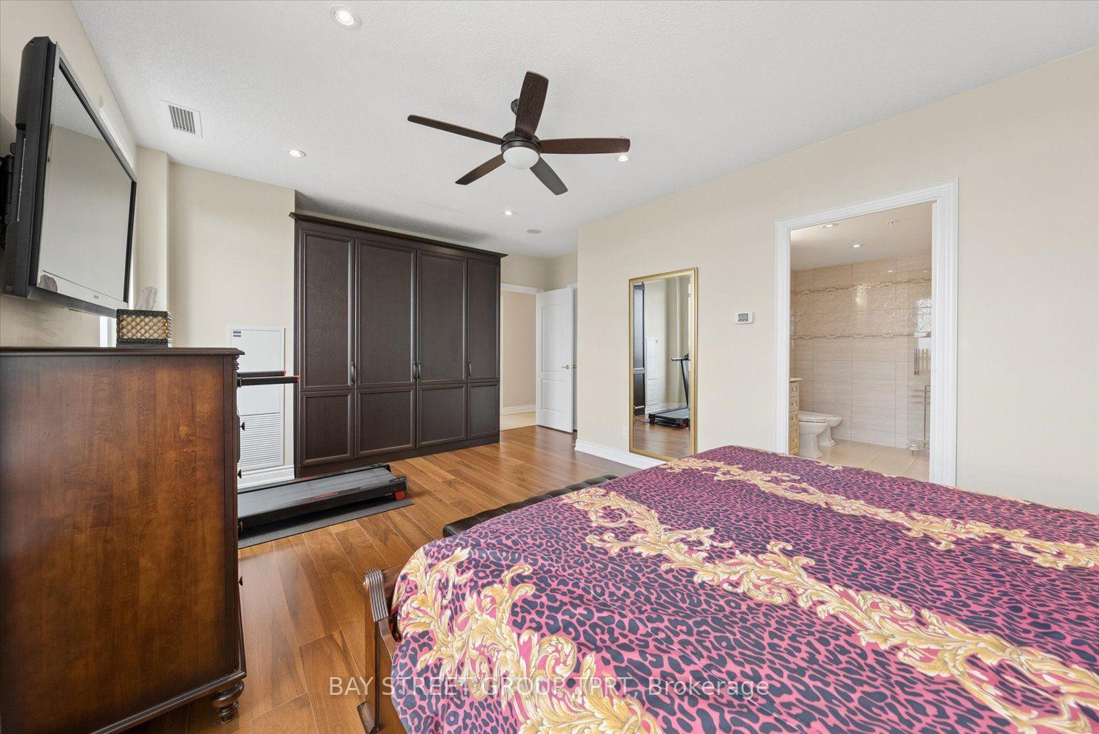 Photo 37 of Unit 1605, 9255 Jane Street, Vaughan, Maple — HOMEH
