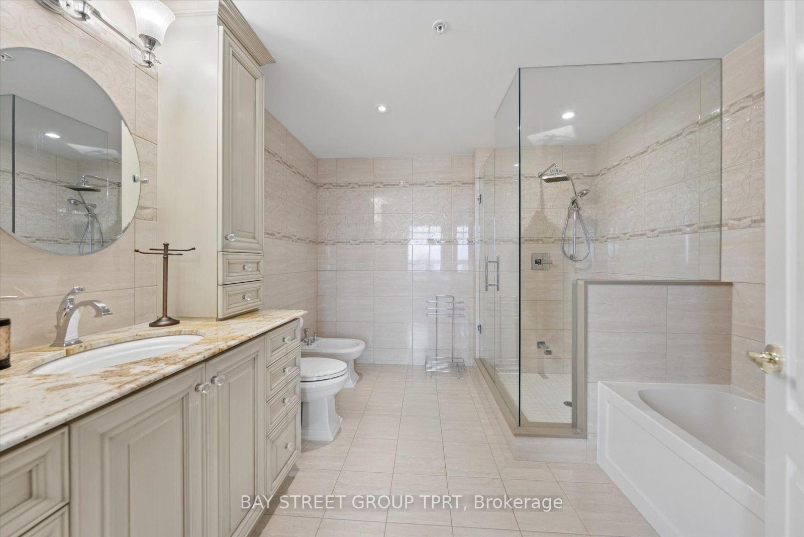 Photo 38 of Unit 1605, 9255 Jane Street, Vaughan, Maple — HOMEH