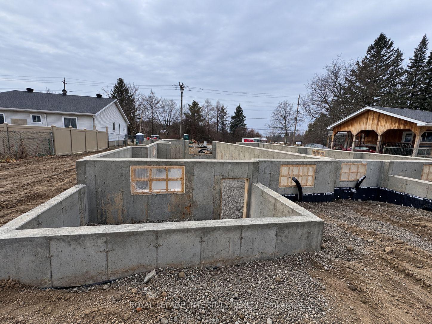 Photo 2 of 3 Tauvette Street E, Ottawa, Blackburn Hamlet — HOMEH