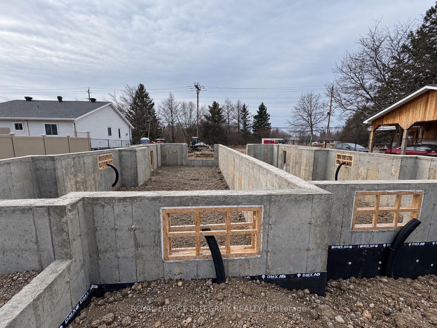 Photo 5 of 3 Tauvette Street E, Ottawa, Blackburn Hamlet — HOMEH