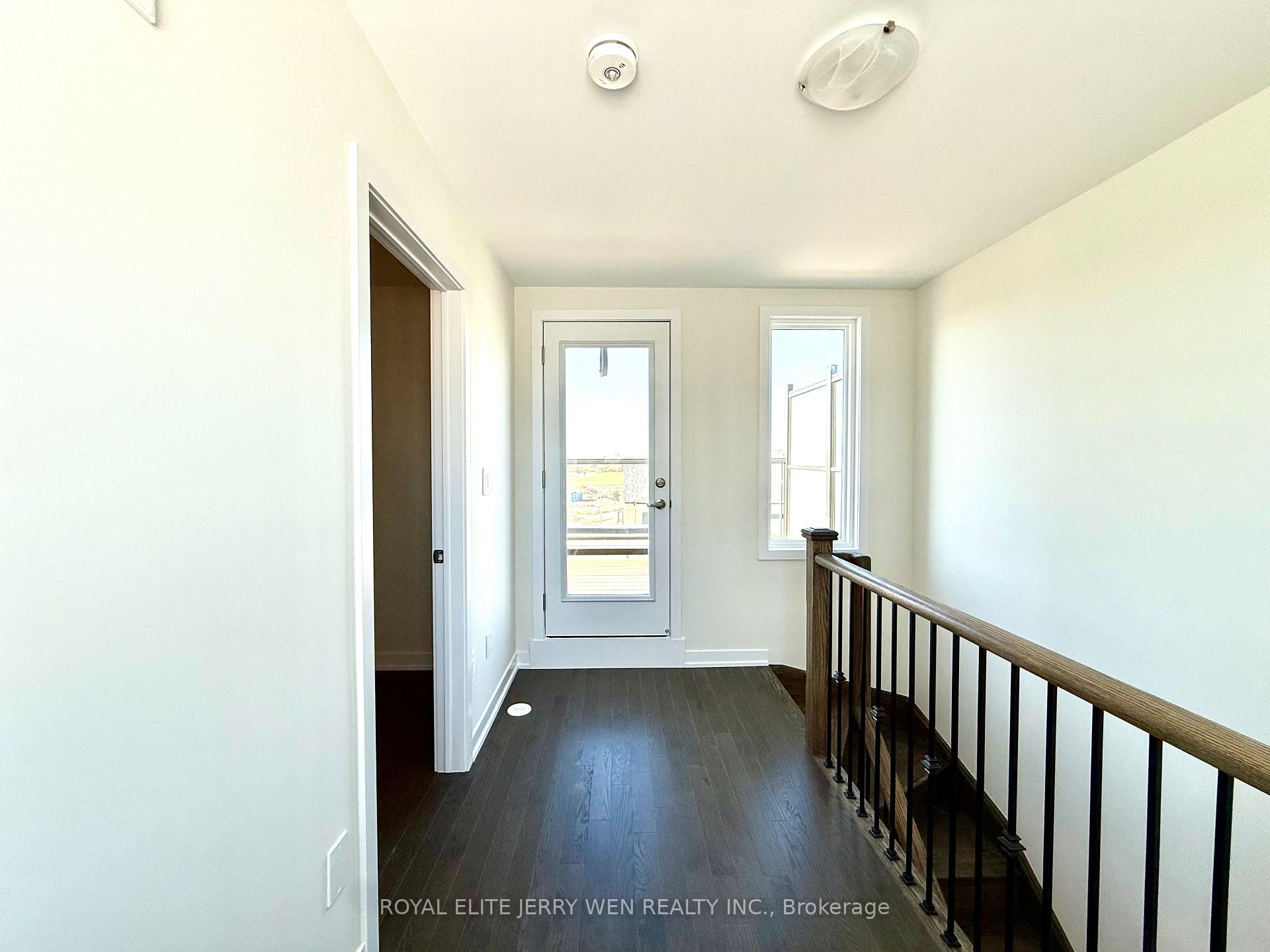 Photo 16 of 384 Lawrence Heights Way, Toronto, Englemount-Lawrence — HOMEH
