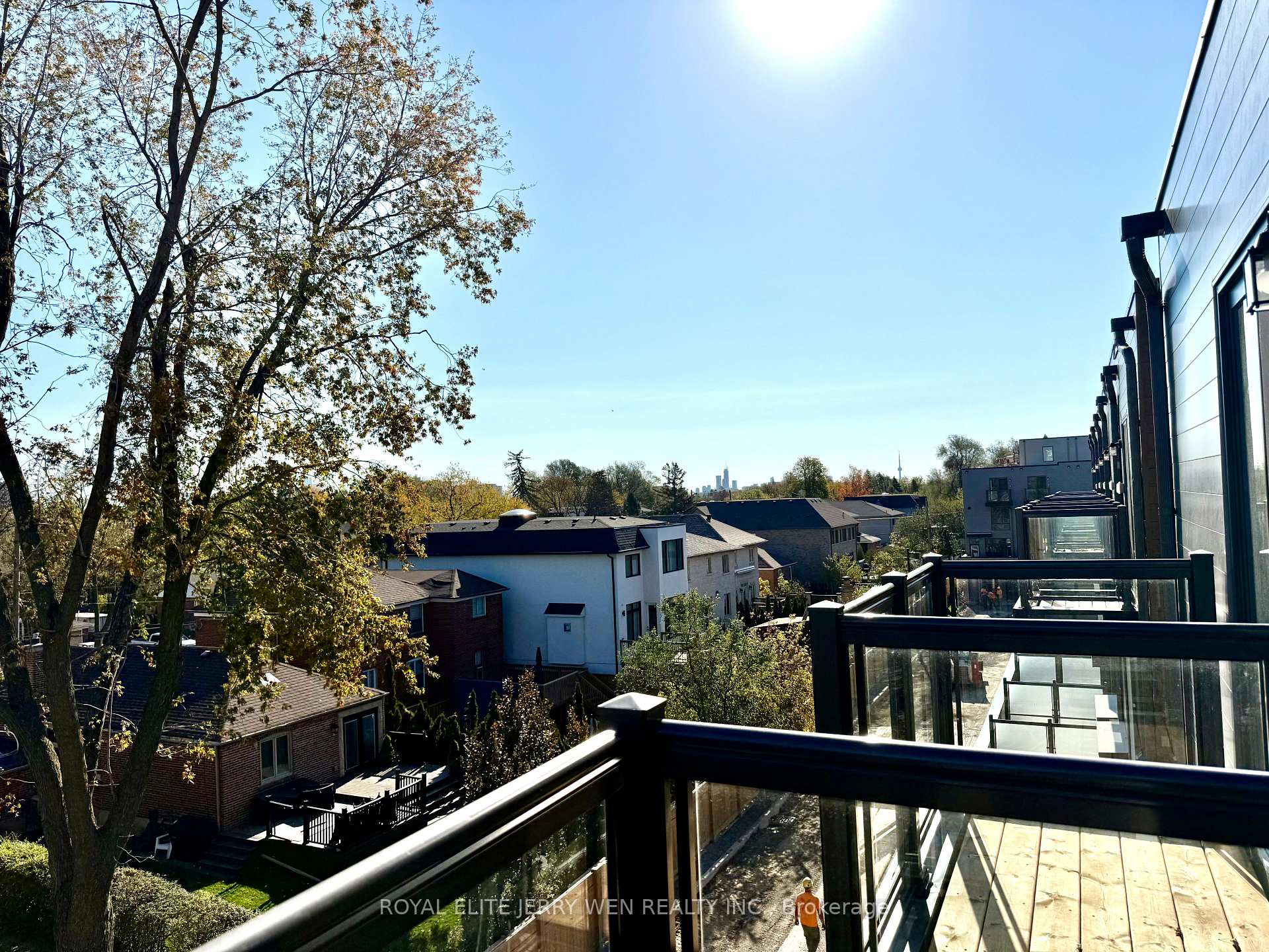 Photo 18 of 384 Lawrence Heights Way, Toronto, Englemount-Lawrence — HOMEH