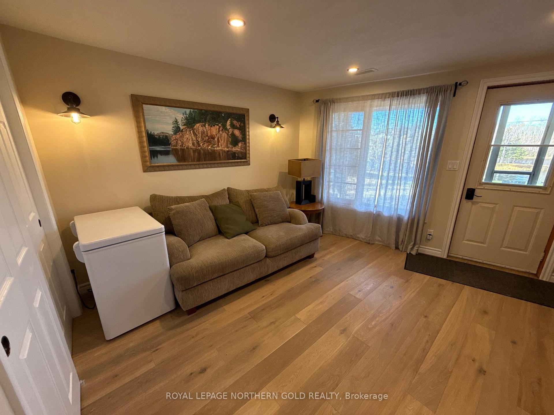 Photo 10 of 55 Lakeshore Avenue, Englehart, Central Timiskaming — HOMEH