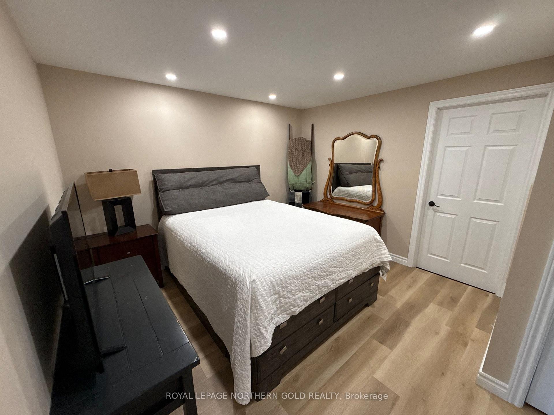Photo 14 of 55 Lakeshore Avenue, Englehart, Central Timiskaming — HOMEH