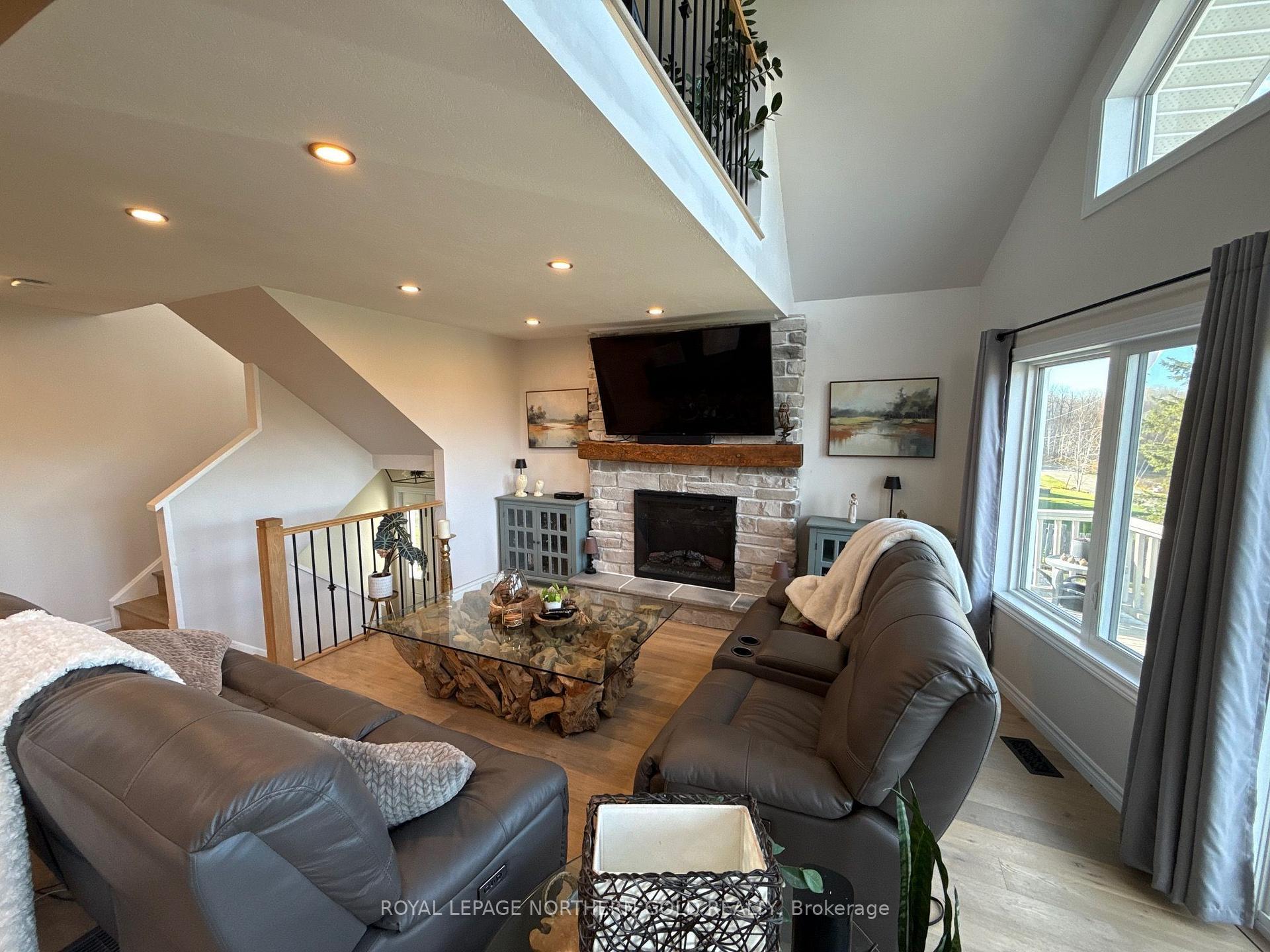 Photo 8 of 55 Lakeshore Avenue, Englehart, Central Timiskaming — HOMEH
