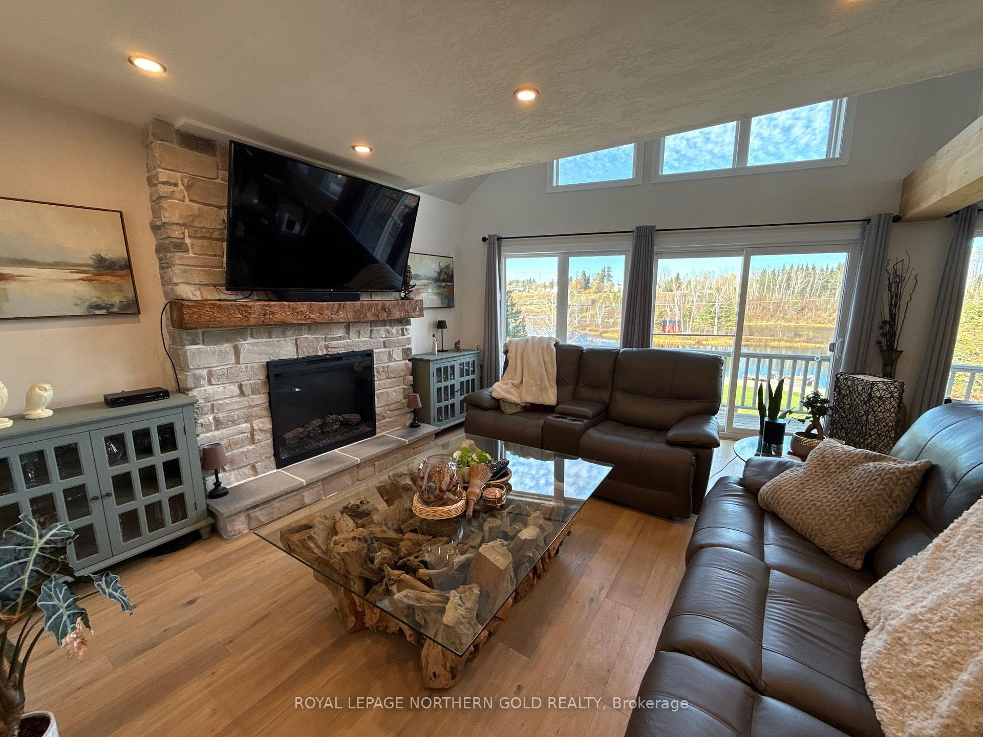 Photo 9 of 55 Lakeshore Avenue, Englehart, Central Timiskaming — HOMEH
