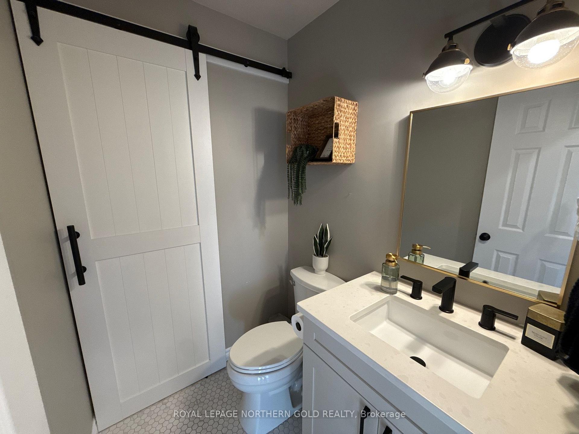 Photo 15 of 55 Lakeshore Avenue, Englehart, Central Timiskaming — HOMEH