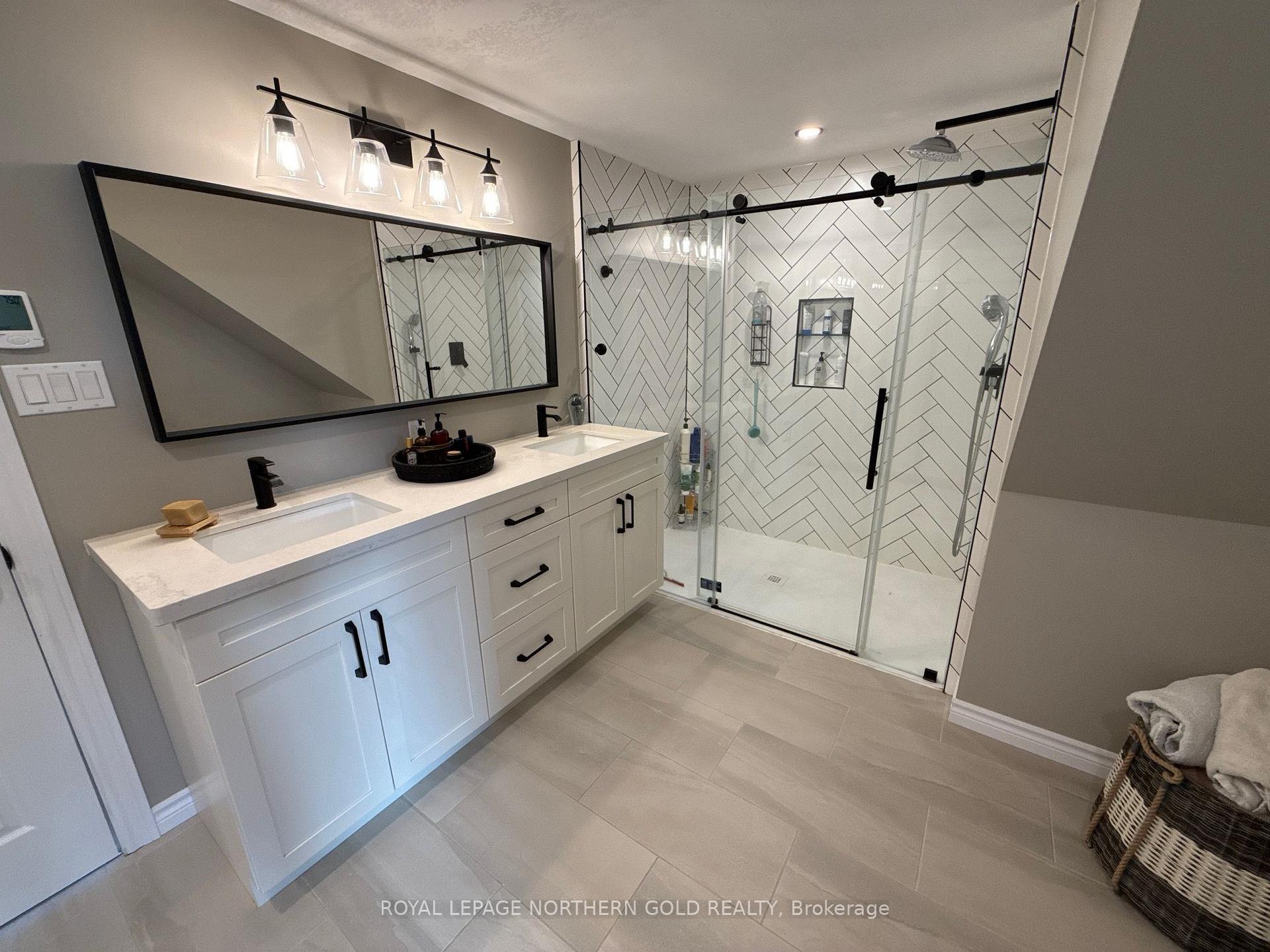 Photo 23 of 55 Lakeshore Avenue, Englehart, Central Timiskaming — HOMEH