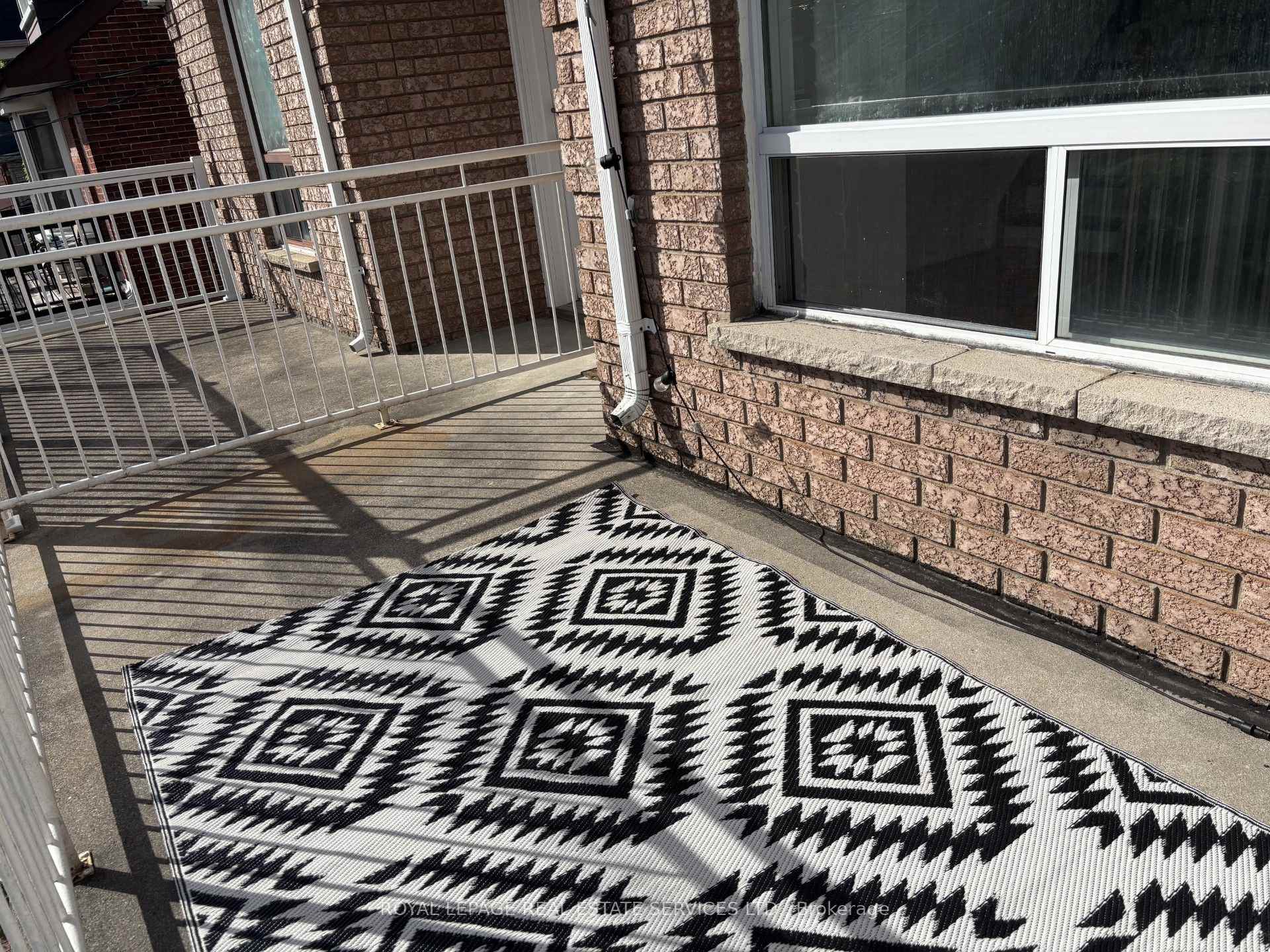 Photo 8 of Unit #A, 204 Gladstone Avenue, Toronto, Little Portugal — HOMEH