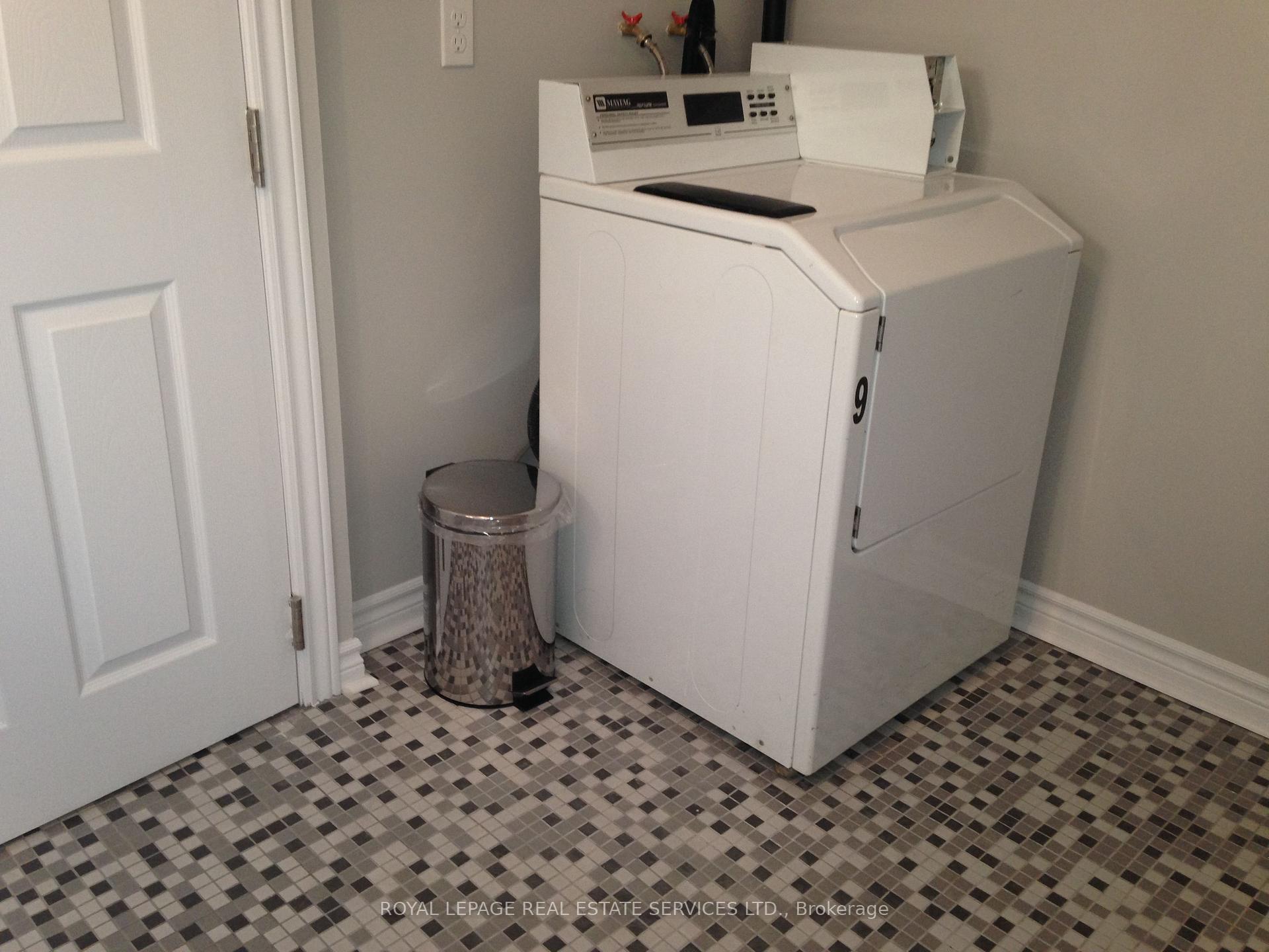 Photo 15 of Unit #A, 204 Gladstone Avenue, Toronto, Little Portugal — HOMEH