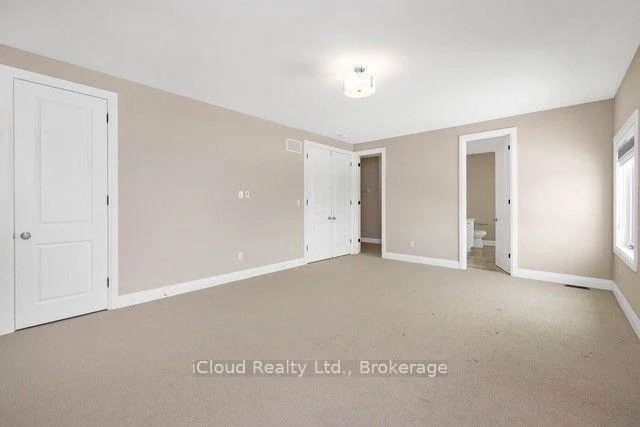 Photo 9 of 38 Pine Hill Crescent, Aurora, Aurora Estates — HOMEH