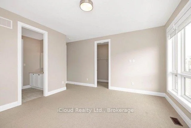 Photo 22 of 38 Pine Hill Crescent, Aurora, Aurora Estates — HOMEH