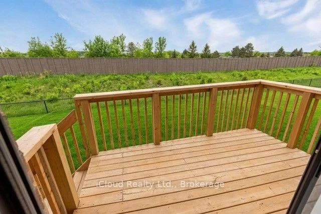 Photo 31 of 38 Pine Hill Crescent, Aurora, Aurora Estates — HOMEH