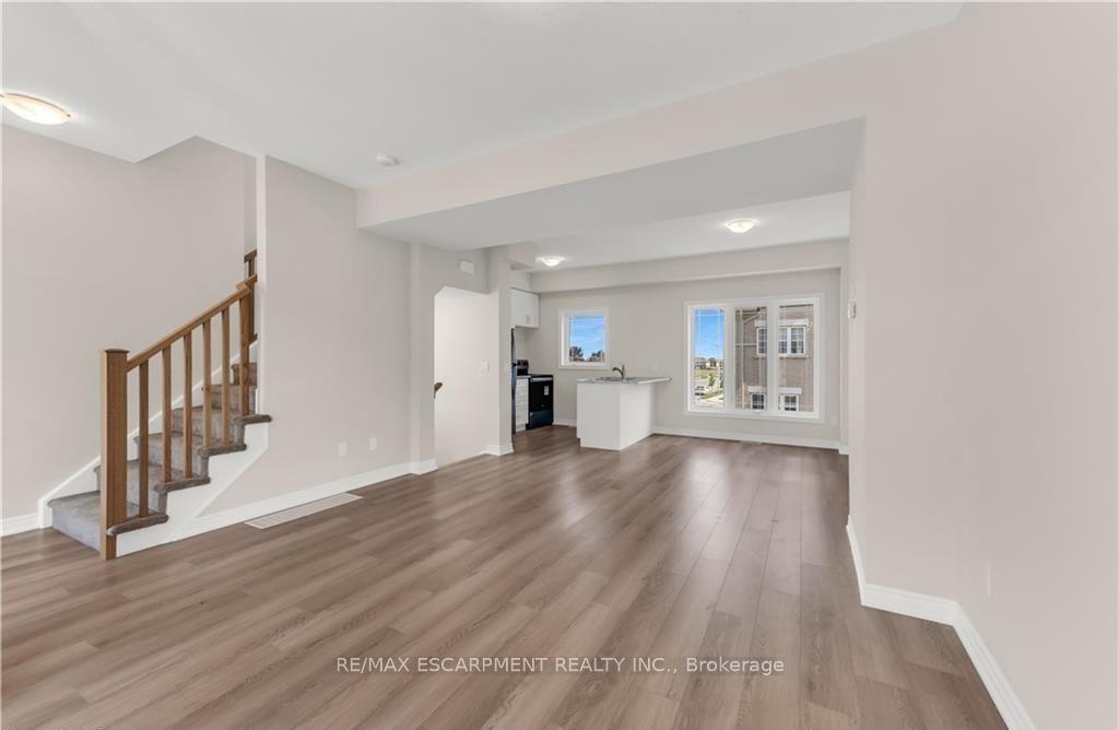 Photo 9 of Unit 39, 19 Picardy Drive, Hamilton, Stoney Creek Mountain — HOMEH