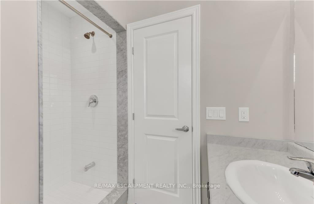 Photo 21 of Unit 39, 19 Picardy Drive, Hamilton, Stoney Creek Mountain — HOMEH