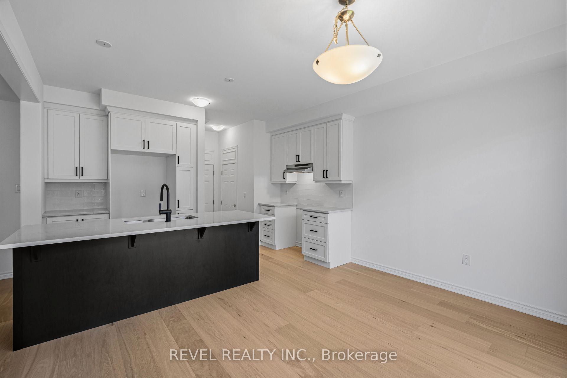 Photo 10 of 1509 Zilio Terrace, Milton, Bowes — HOMEH