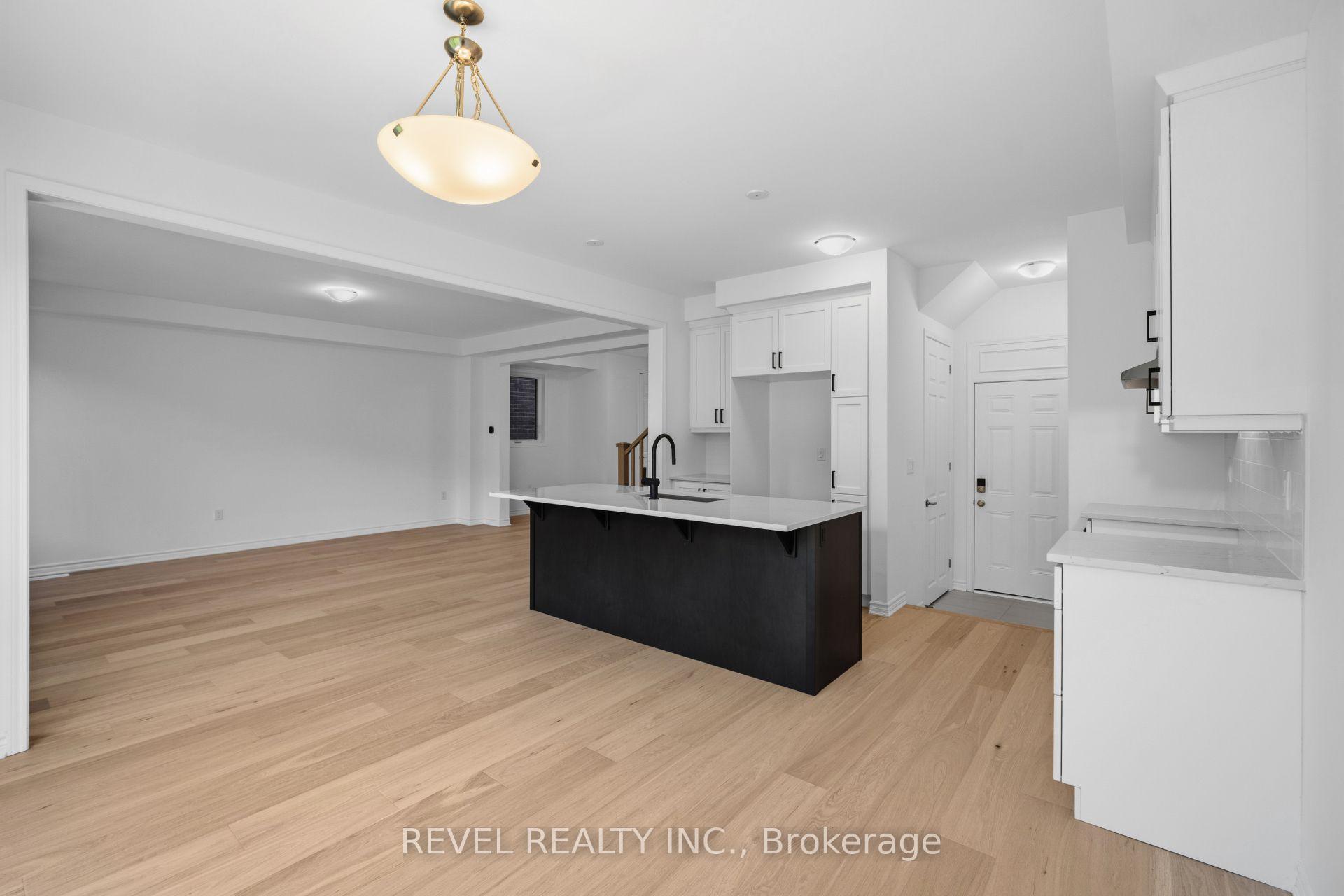 Photo 11 of 1509 Zilio Terrace, Milton, Bowes — HOMEH