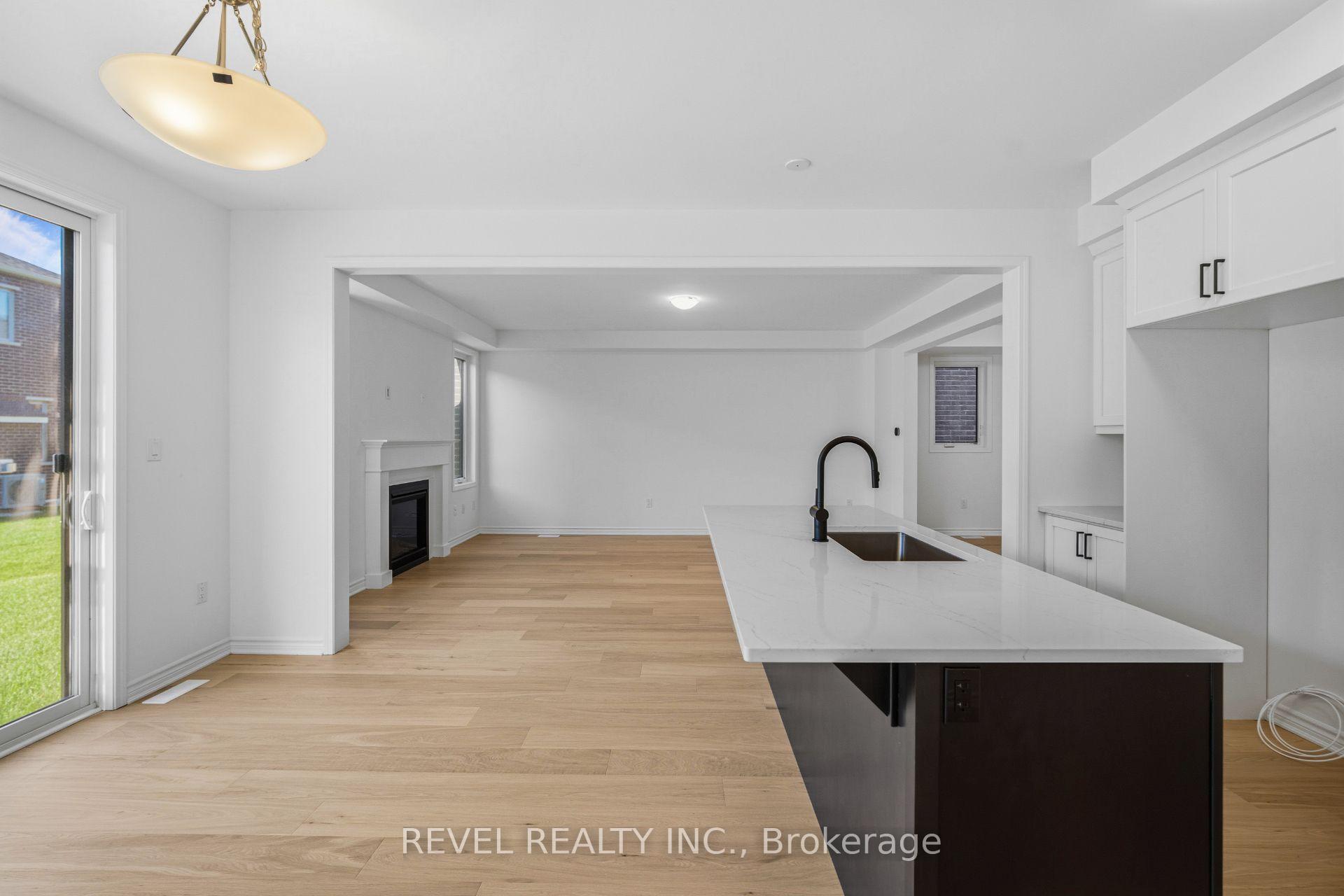 Photo 12 of 1509 Zilio Terrace, Milton, Bowes — HOMEH