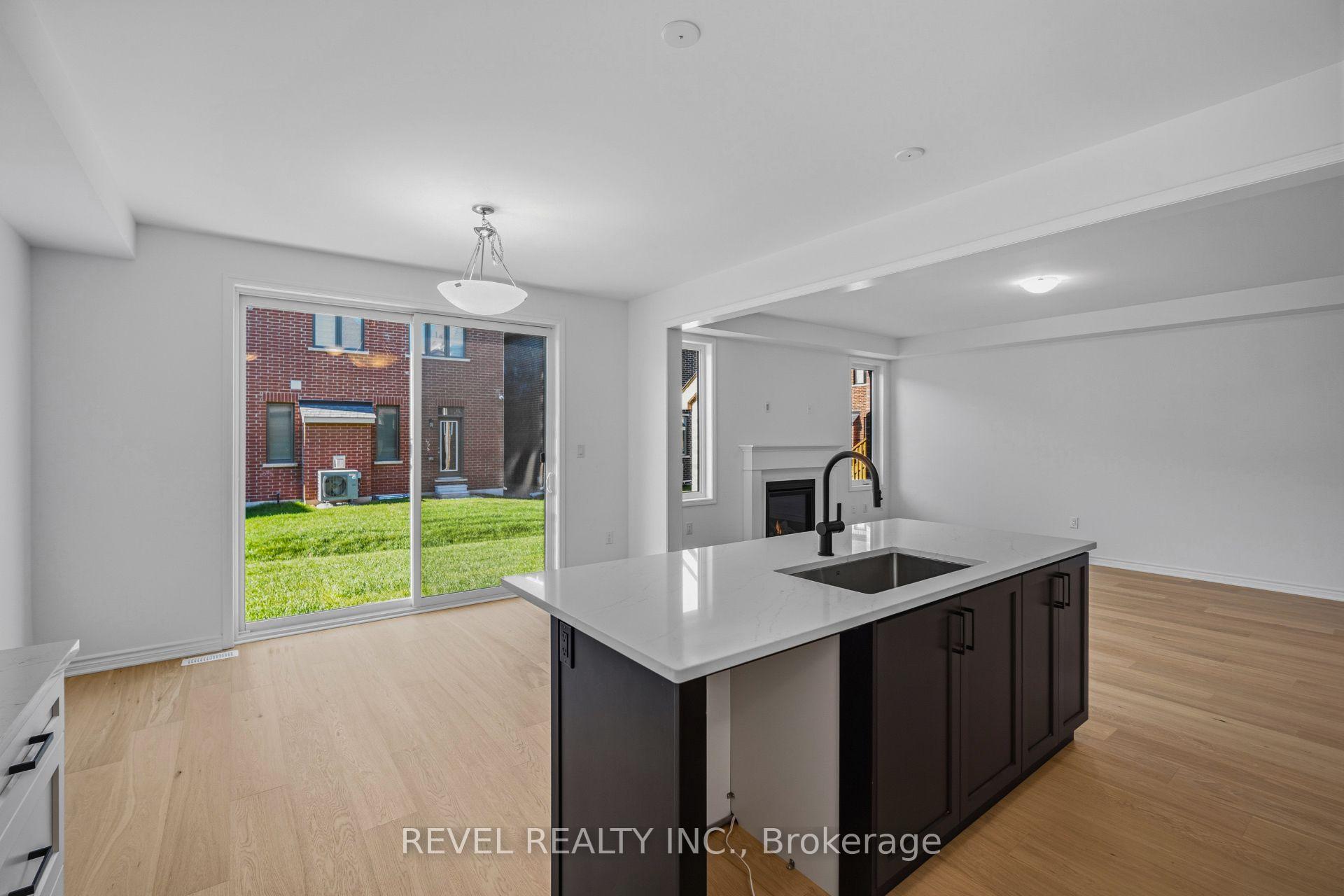 Photo 13 of 1509 Zilio Terrace, Milton, Bowes — HOMEH