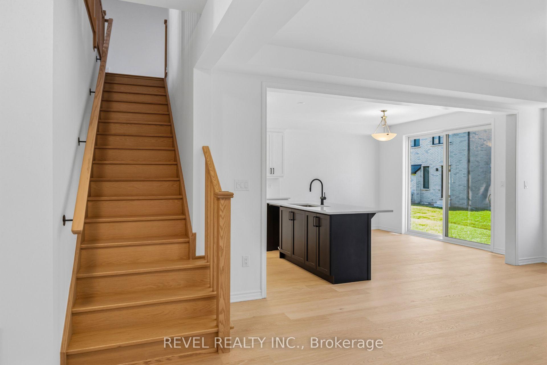 Photo 19 of 1509 Zilio Terrace, Milton, Bowes — HOMEH