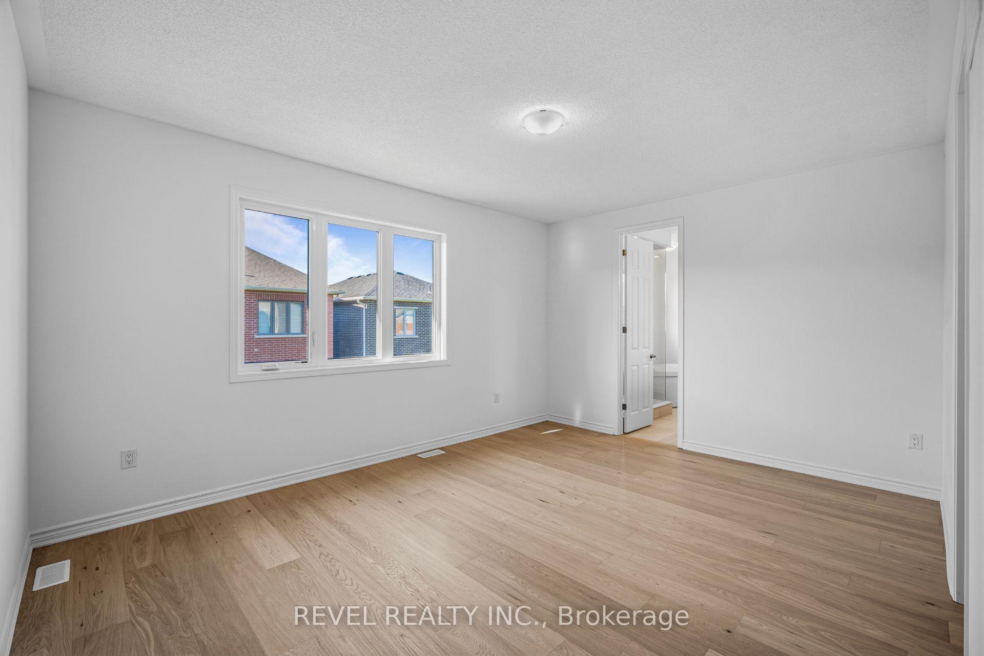 Photo 20 of 1509 Zilio Terrace, Milton, Bowes — HOMEH