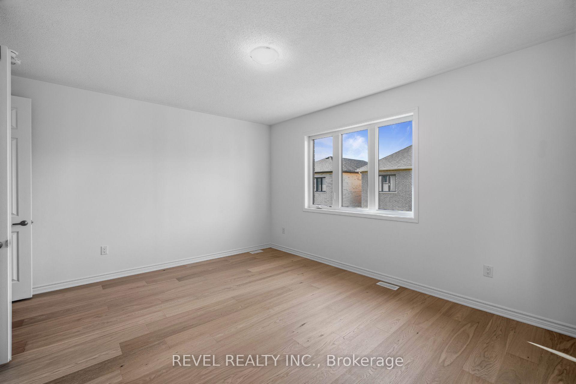 Photo 23 of 1509 Zilio Terrace, Milton, Bowes — HOMEH