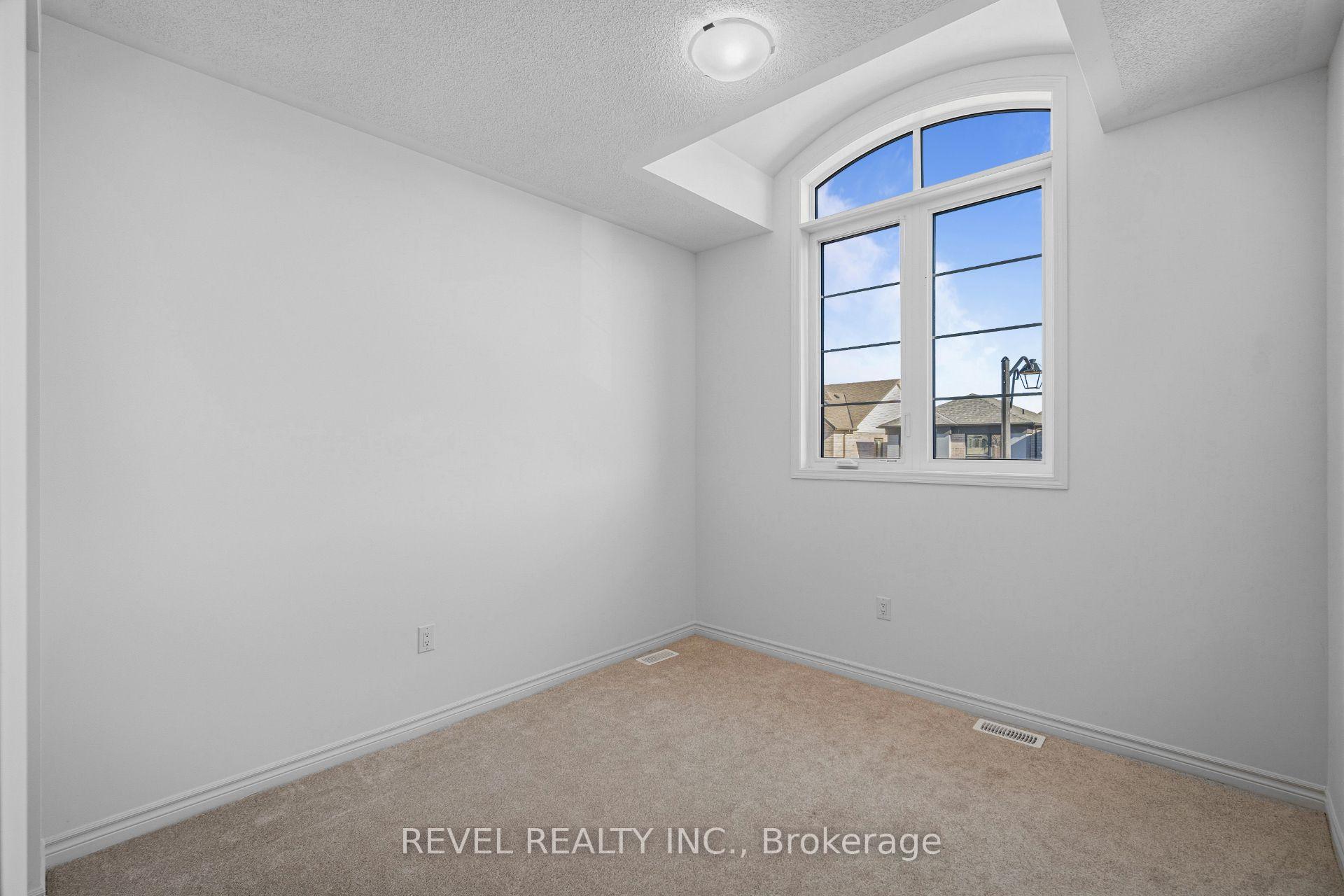 Photo 32 of 1509 Zilio Terrace, Milton, Bowes — HOMEH