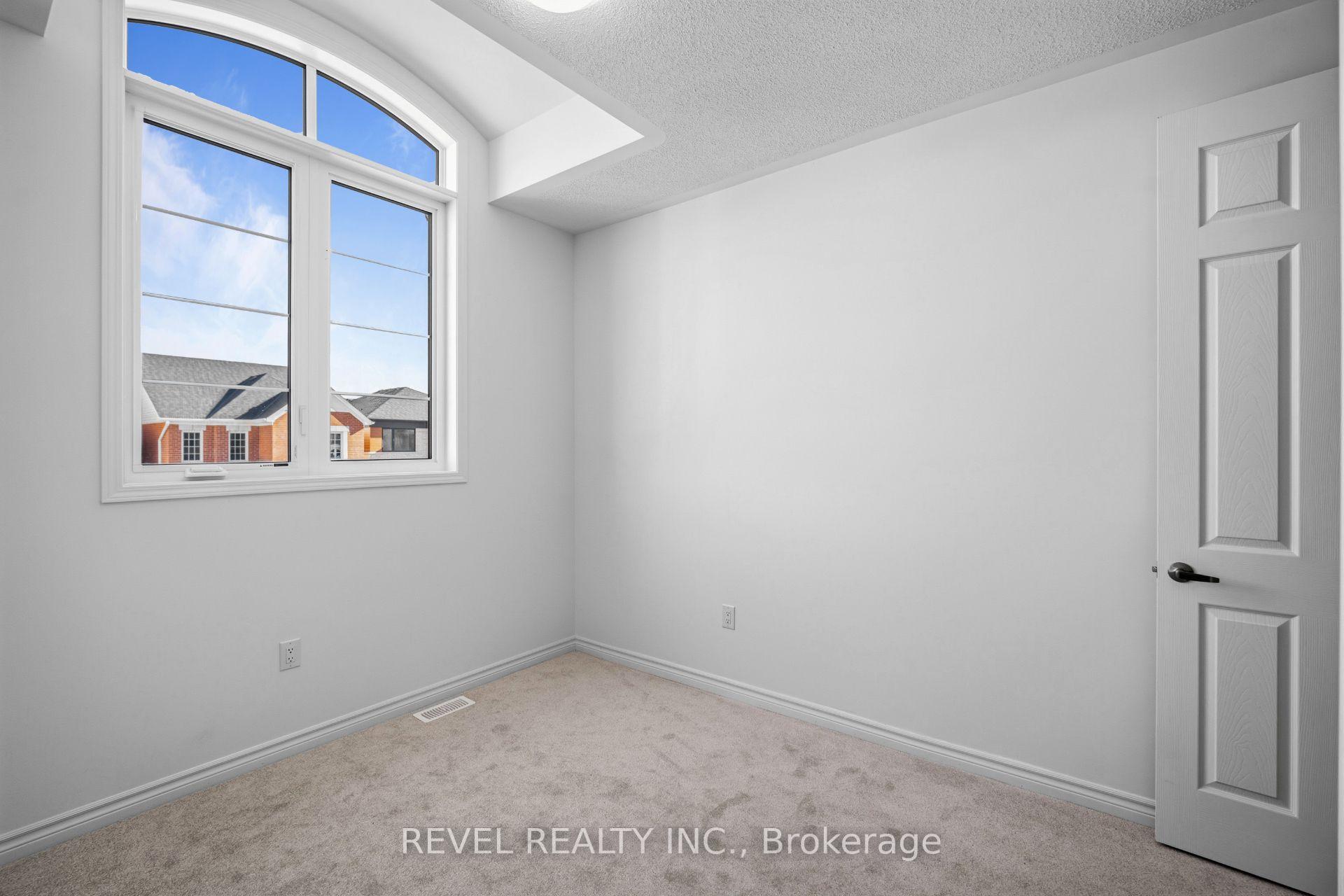 Photo 35 of 1509 Zilio Terrace, Milton, Bowes — HOMEH