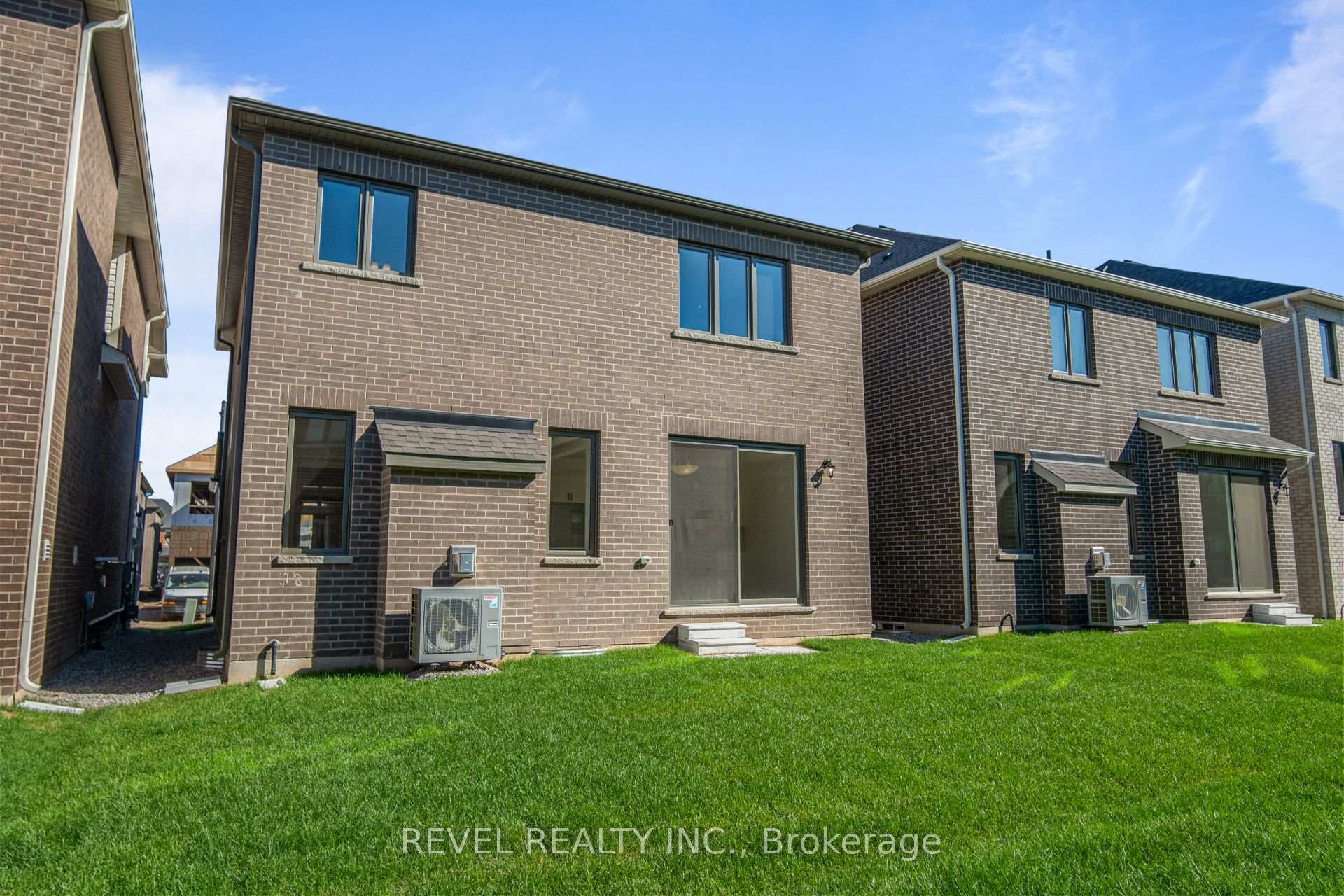 Photo 48 of 1509 Zilio Terrace, Milton, Bowes — HOMEH