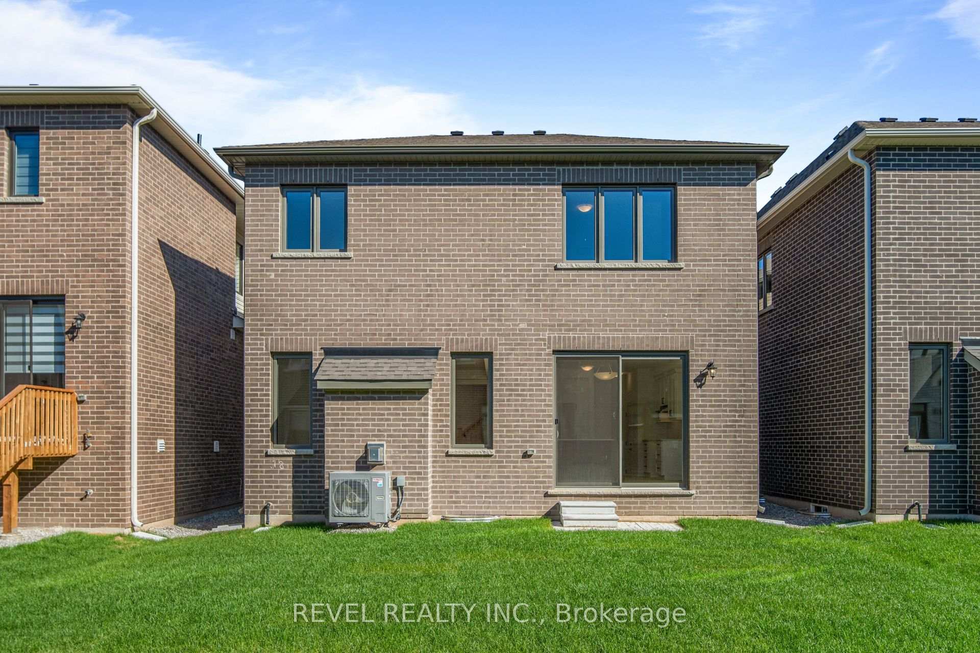 Photo 49 of 1509 Zilio Terrace, Milton, Bowes — HOMEH