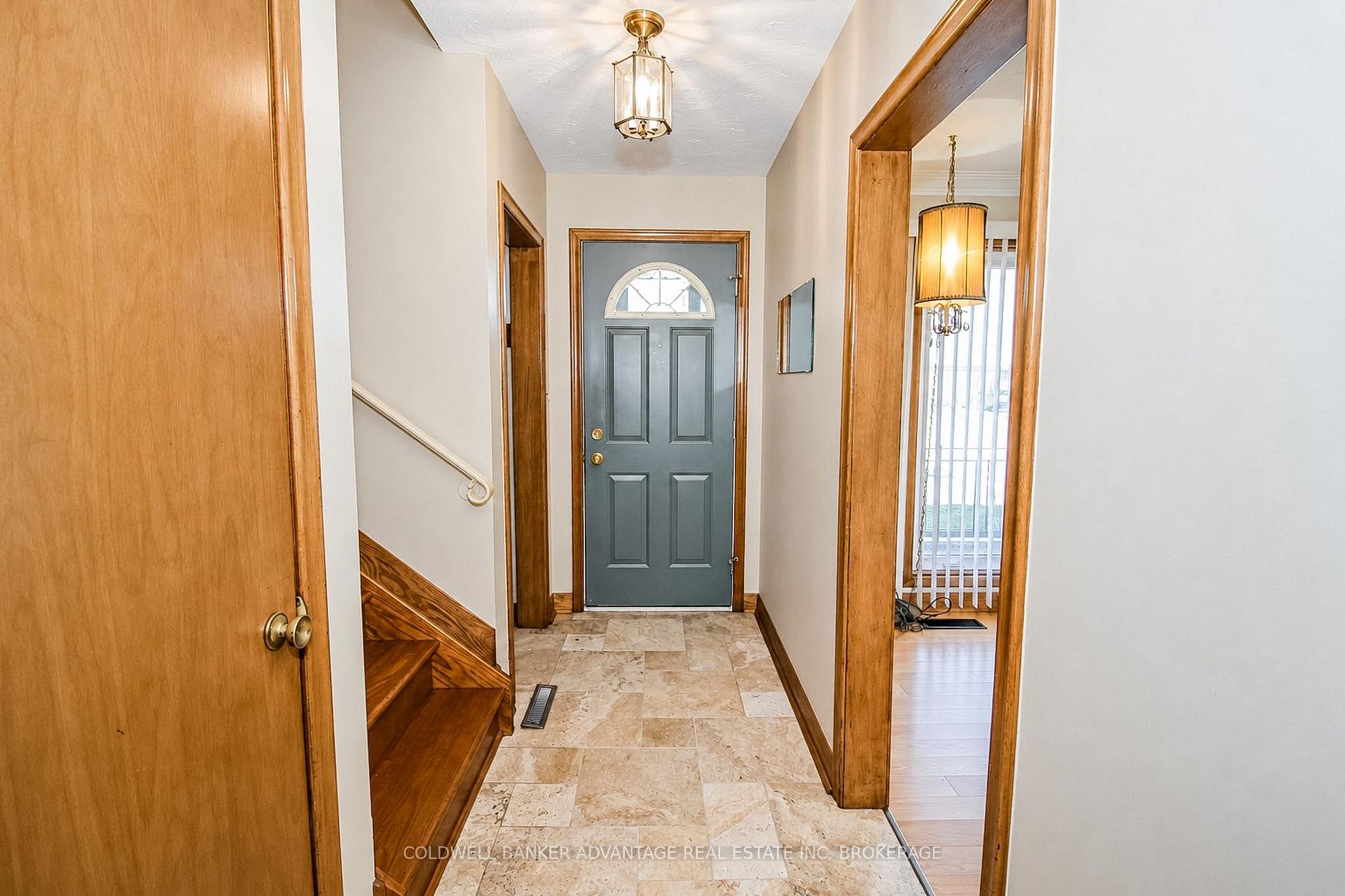 Photo 16 of 490 Niagara Street, St. Catharines, Vine/Linwell — HOMEH