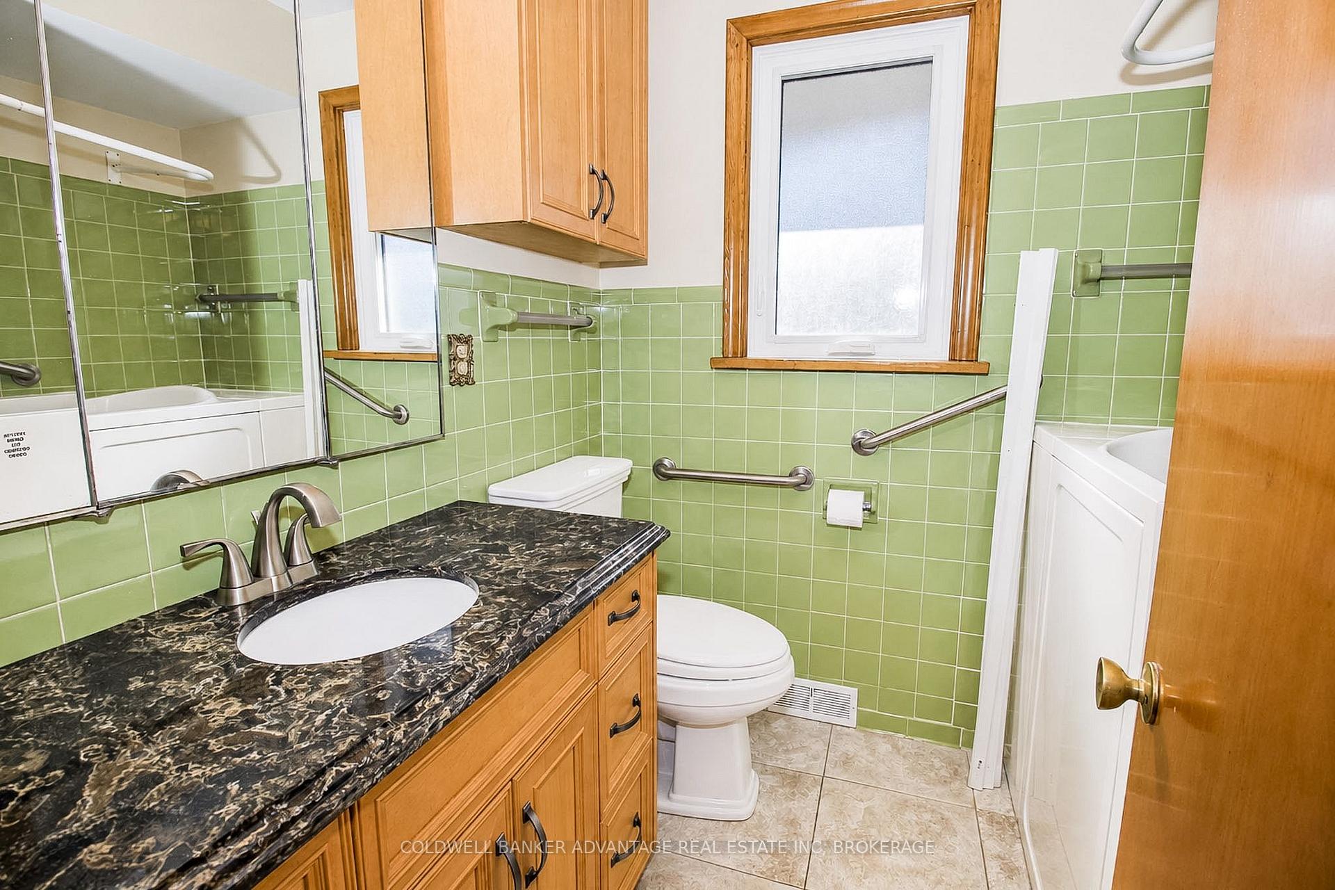 Photo 19 of 490 Niagara Street, St. Catharines, Vine/Linwell — HOMEH